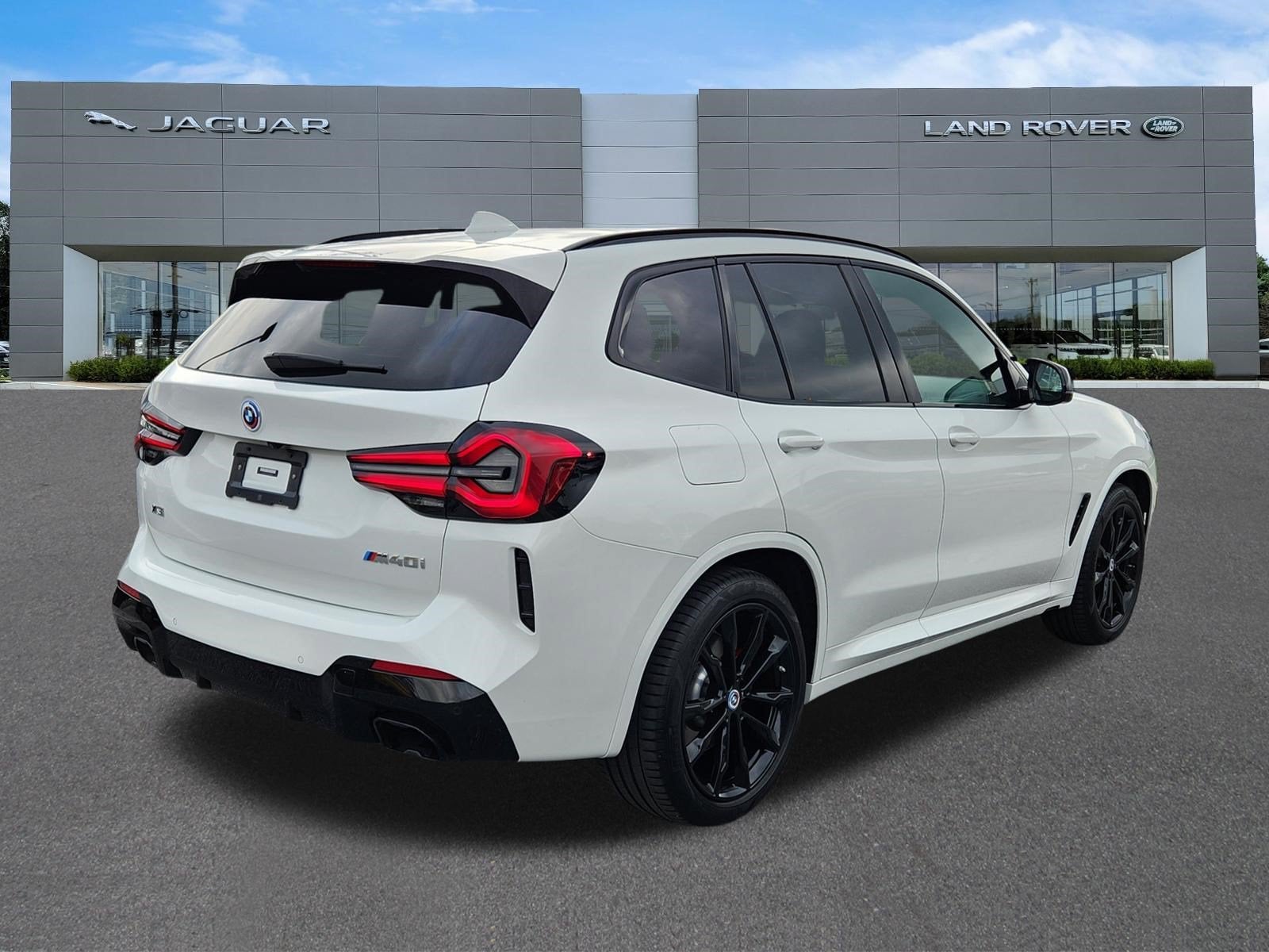 2023 BMW X3 M40i