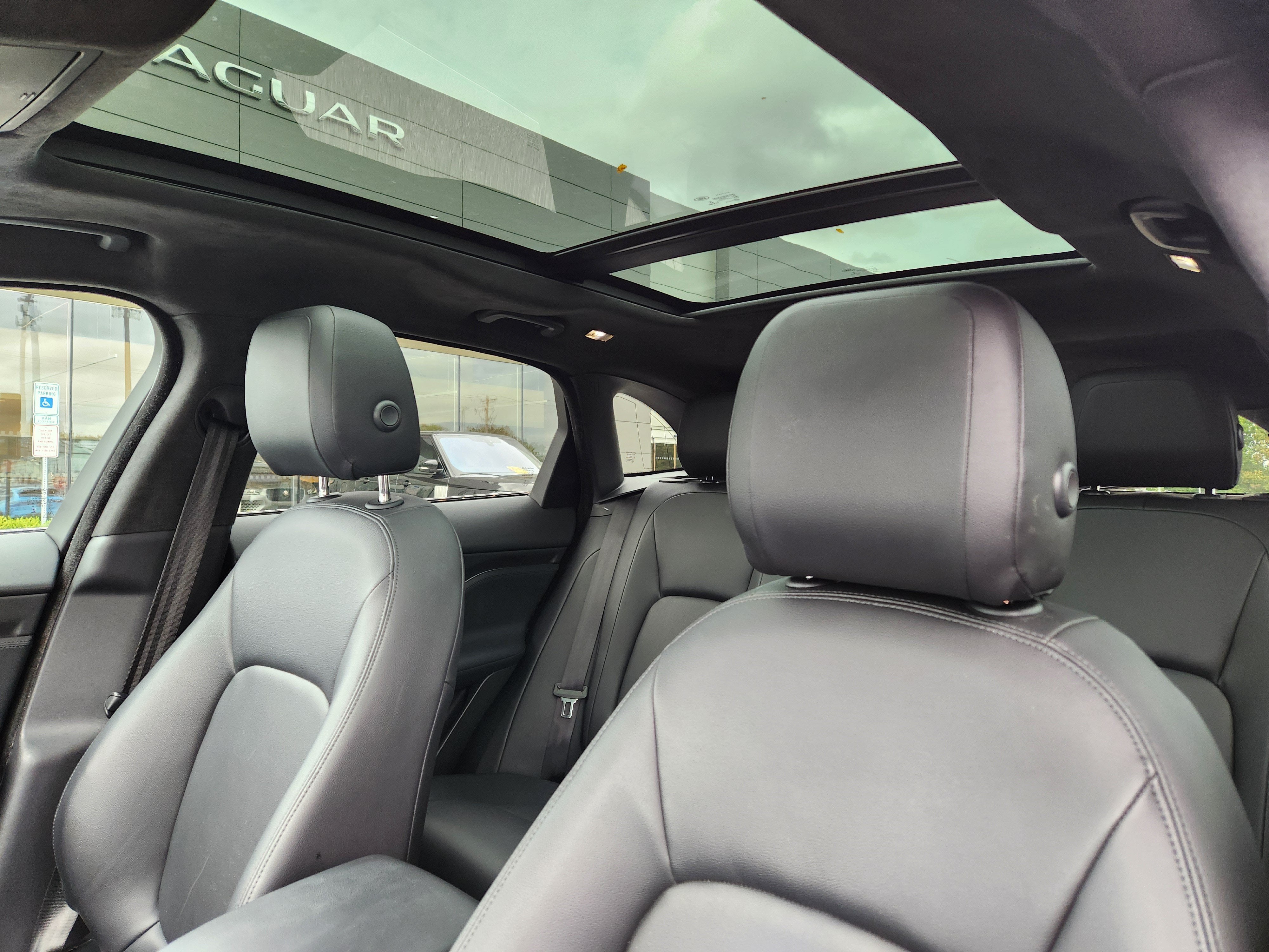 2019 Jaguar F-PACE 25t Premium