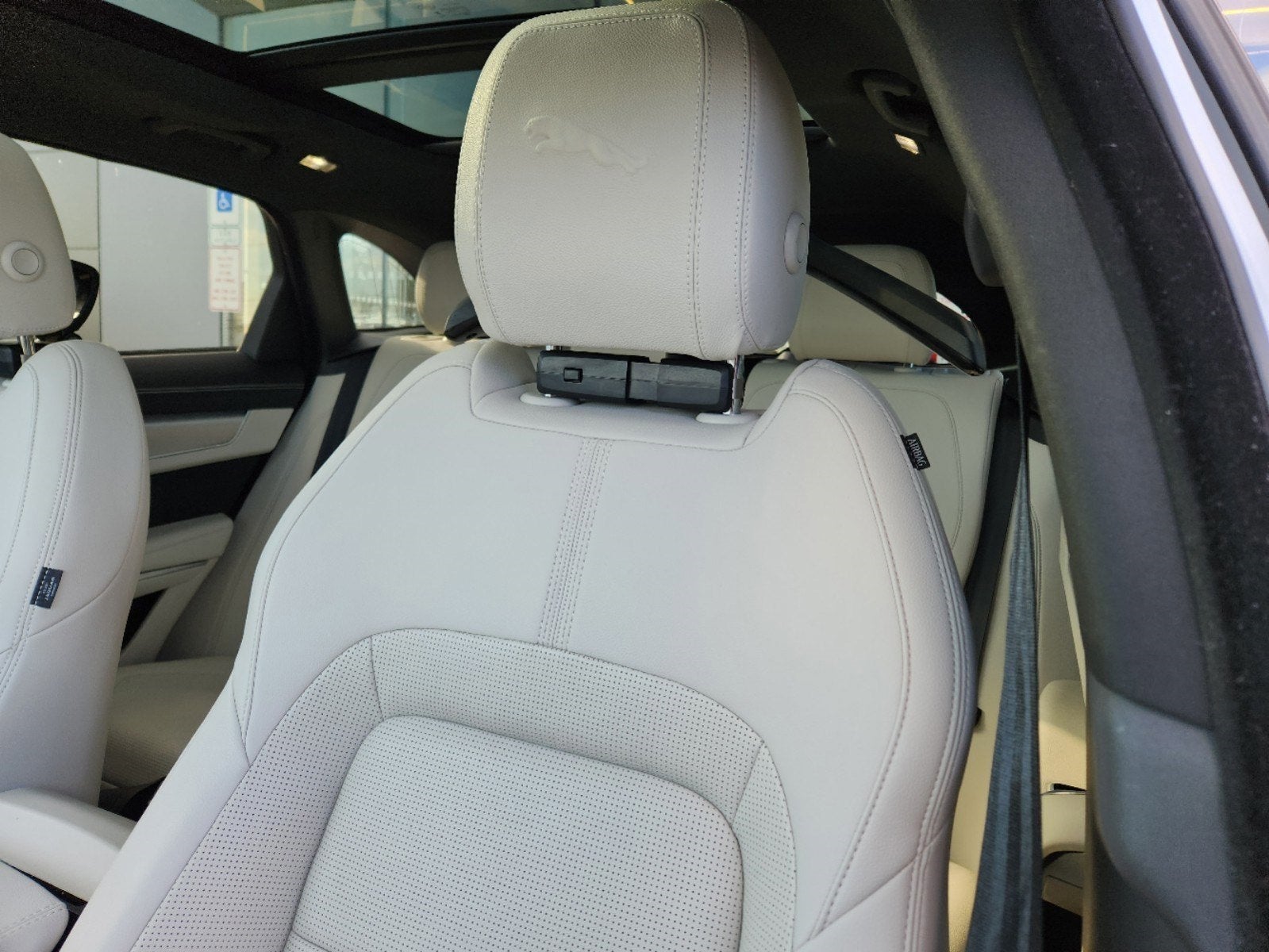 2024 Jaguar F-PACE P250 R-Dynamic S