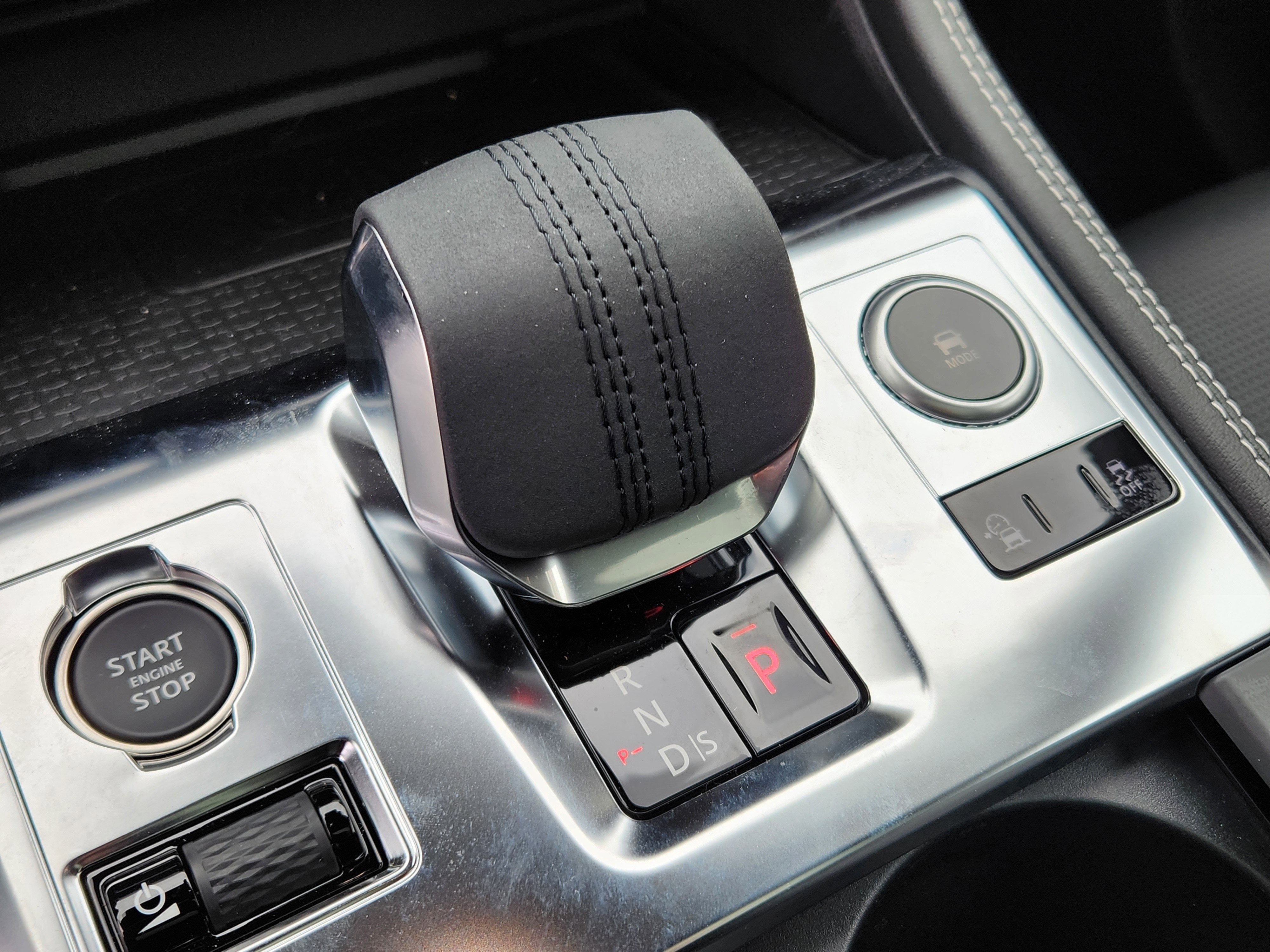 2025 Jaguar F-PACE P250 R-Dynamic S