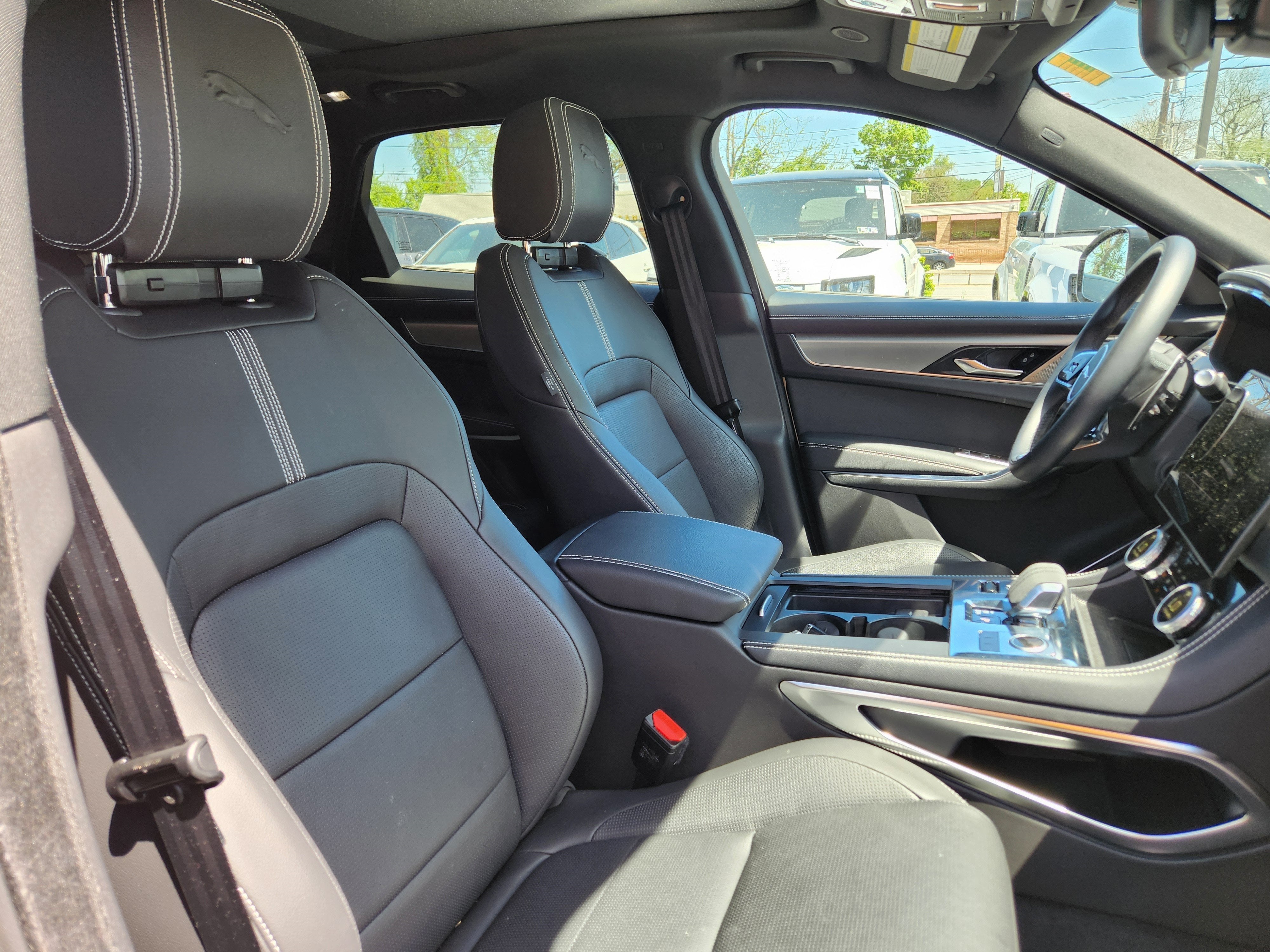 2024 Jaguar F-PACE P400 R-Dynamic S