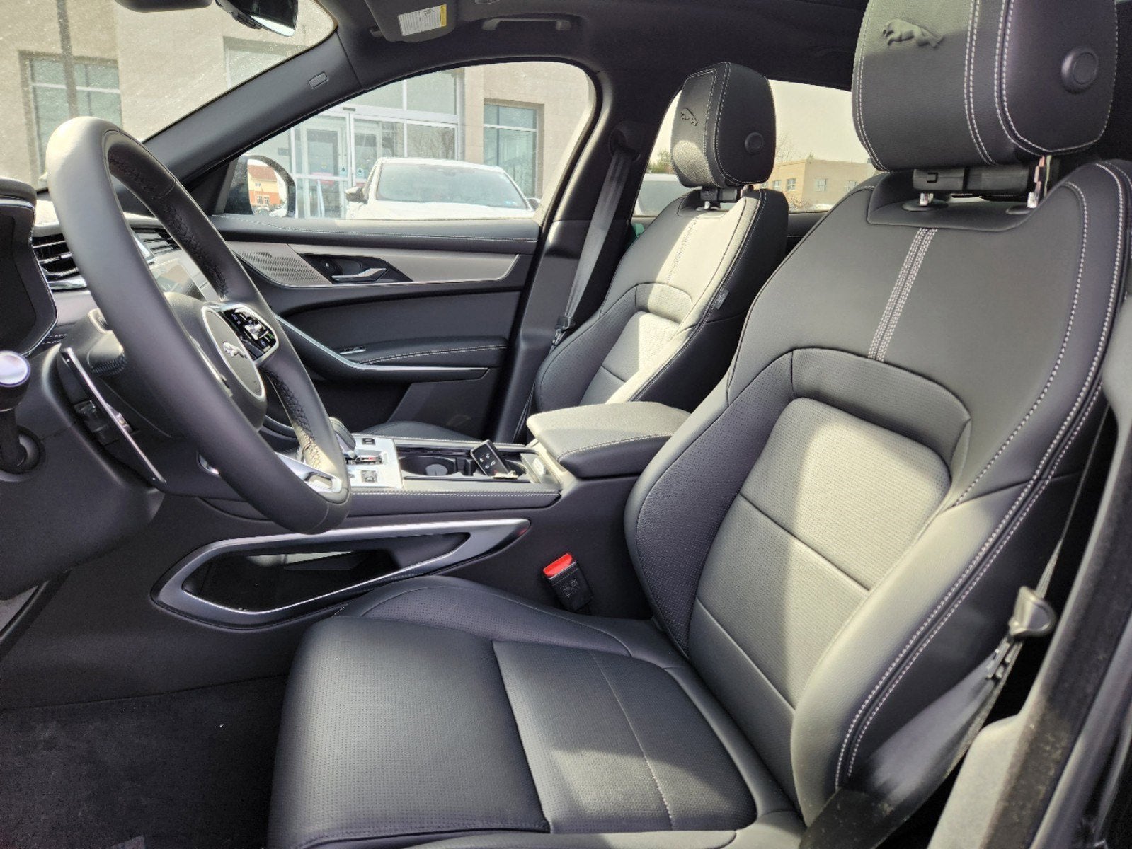 2025 Jaguar F-PACE P400 R-Dynamic S