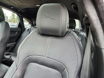 2022 Jaguar XF R-Dynamic SE