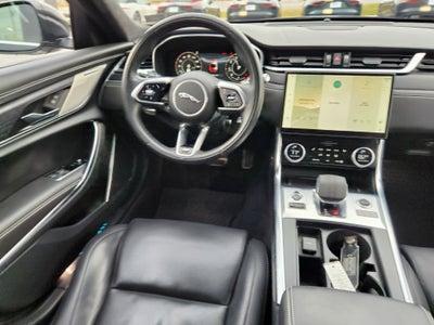 2022 Jaguar XF R-Dynamic SE