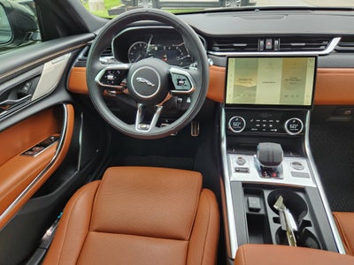 2022 Jaguar XF R-Dynamic SE