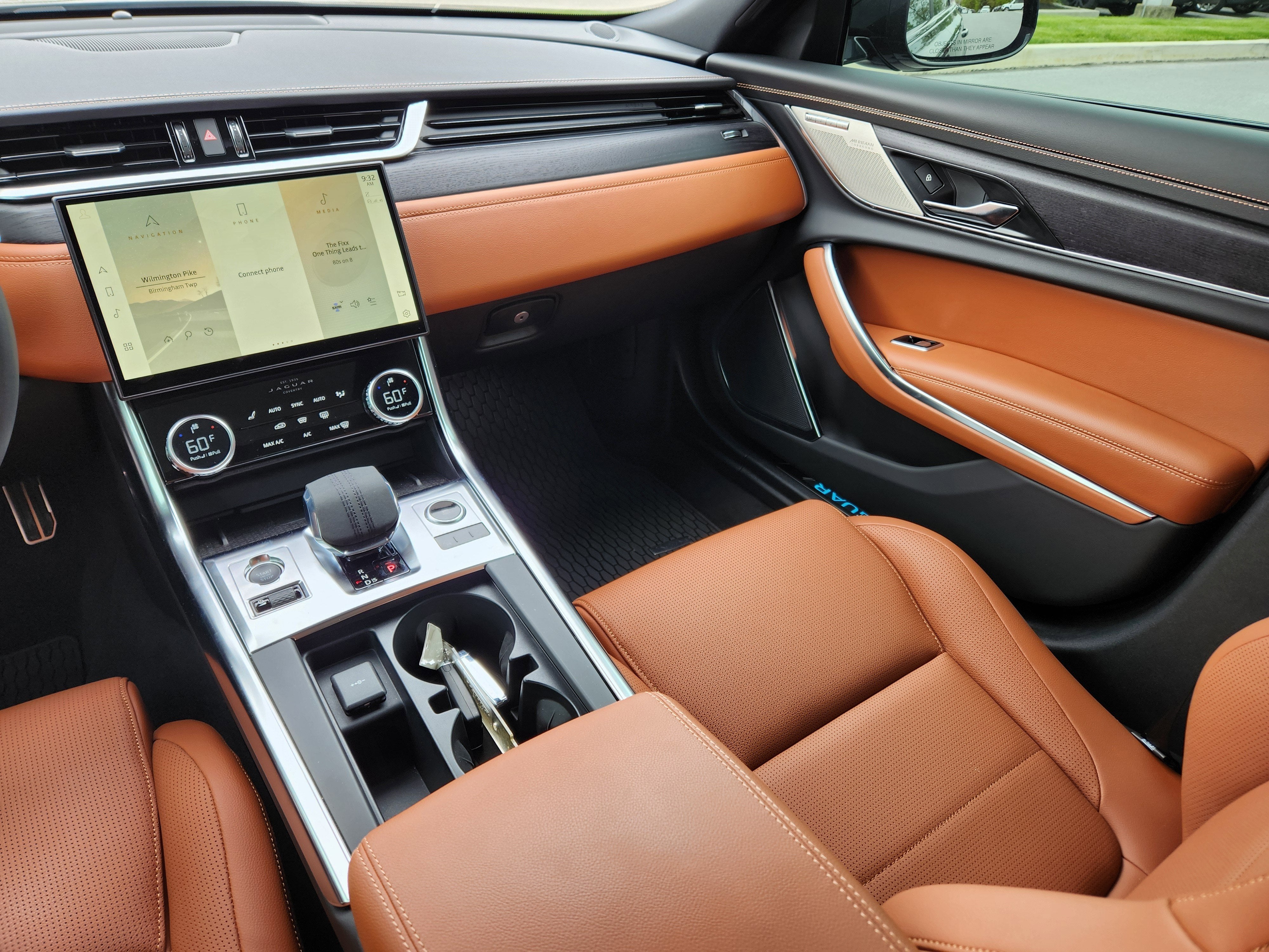 2022 Jaguar XF R-Dynamic SE