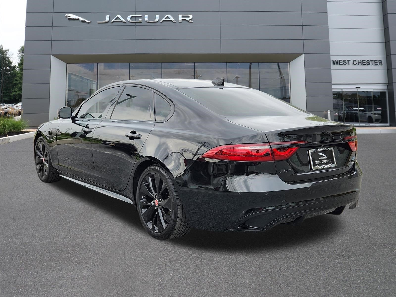 2022 Jaguar XF R-Dynamic SE