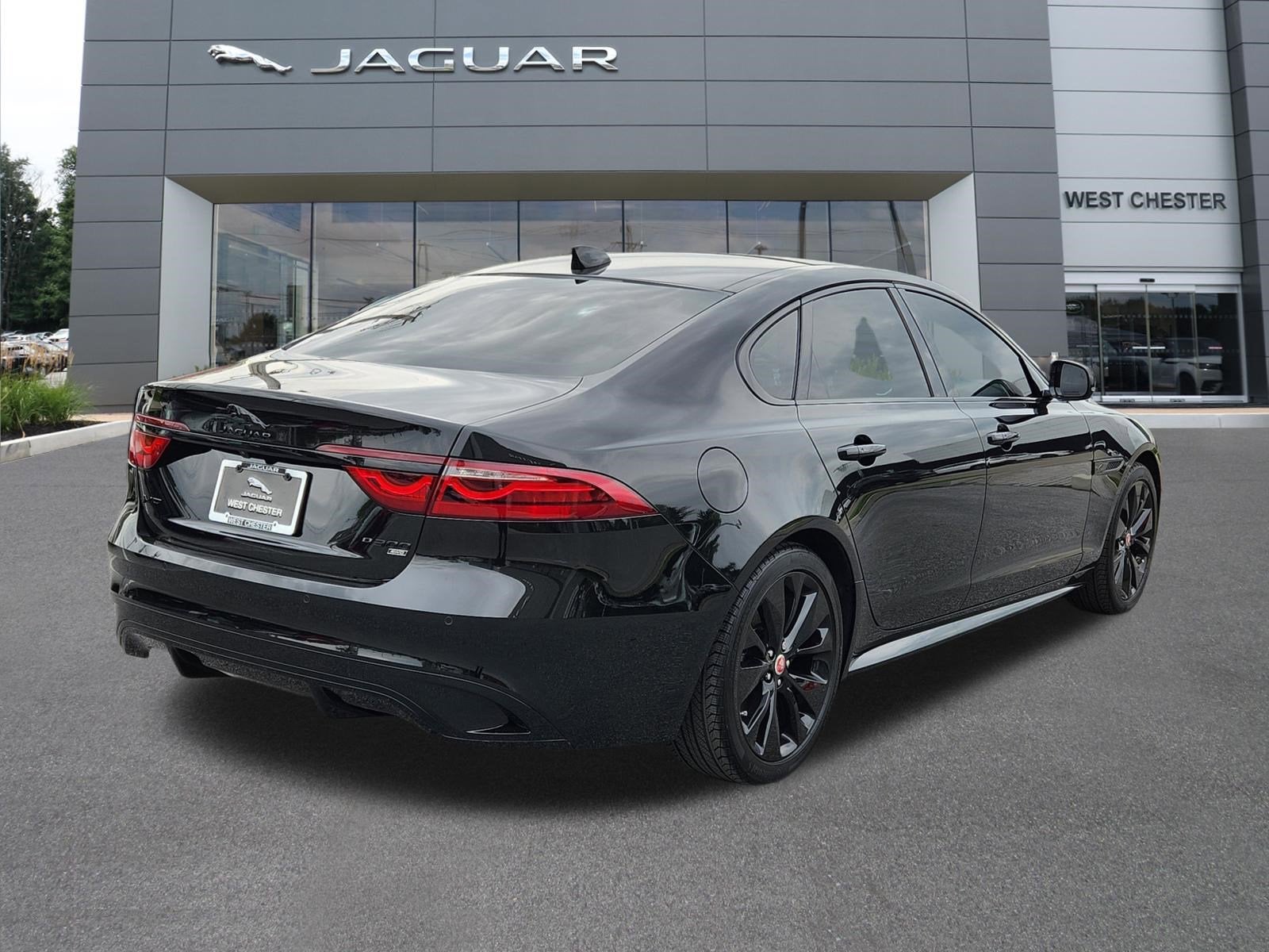 2022 Jaguar XF R-Dynamic SE