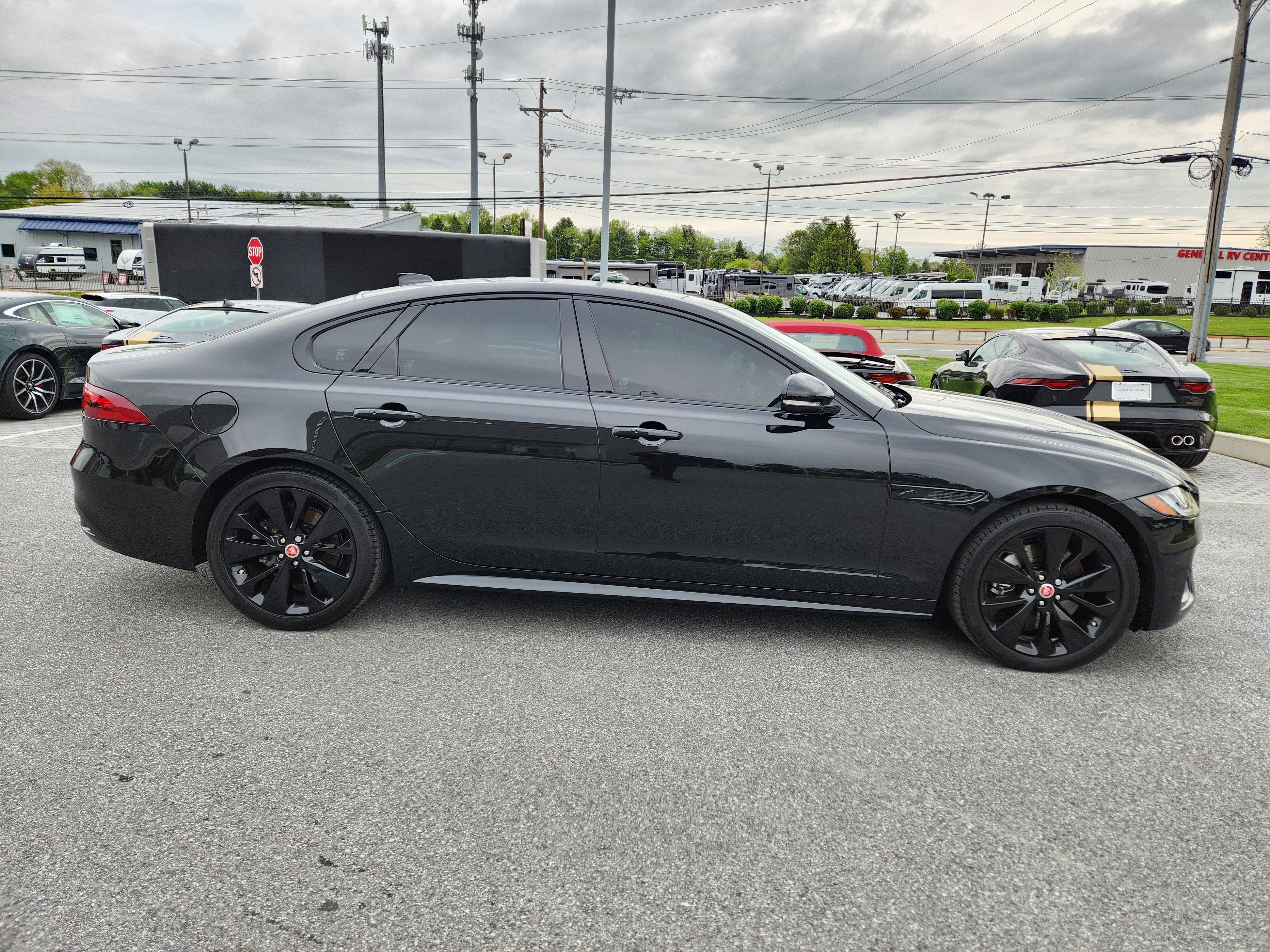 2022 Jaguar XF R-Dynamic SE