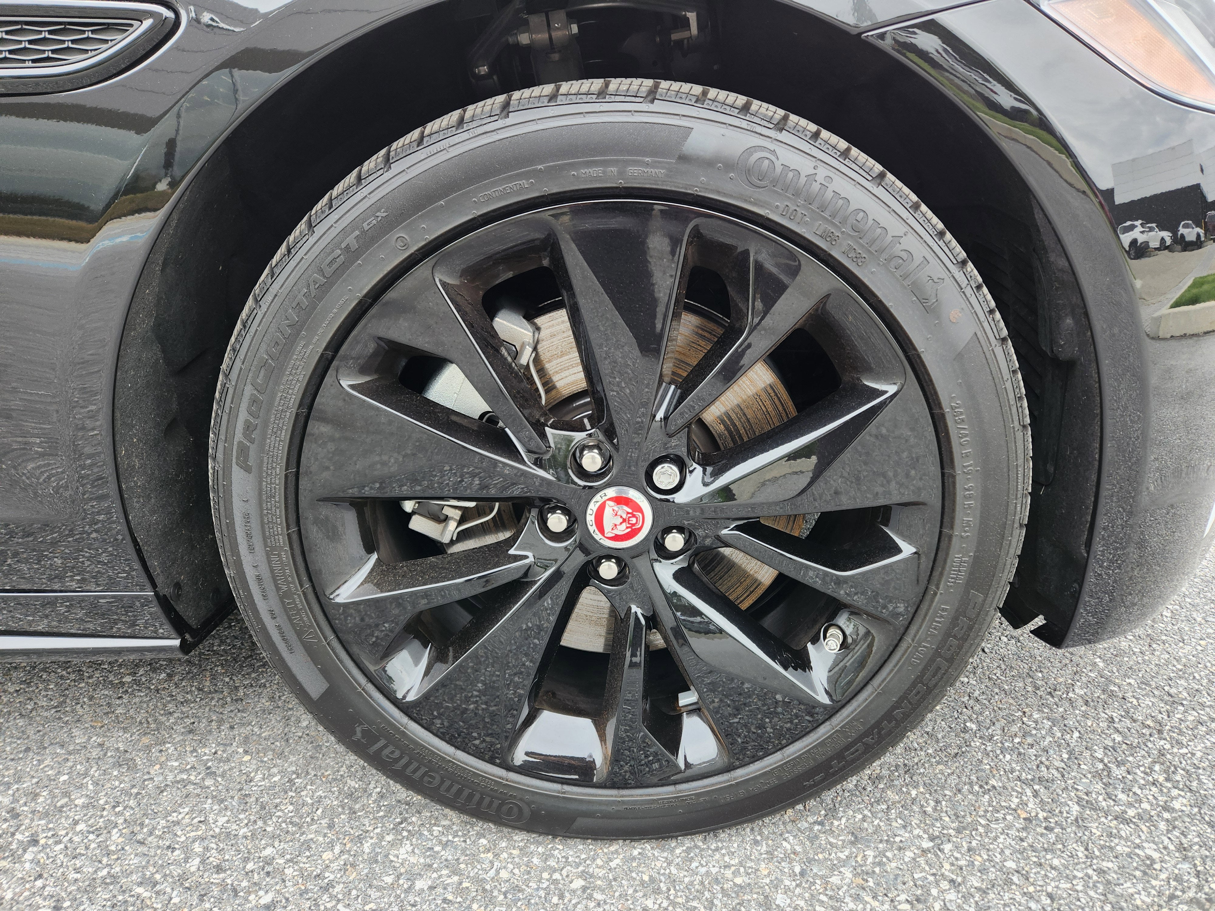 2022 Jaguar XF R-Dynamic SE