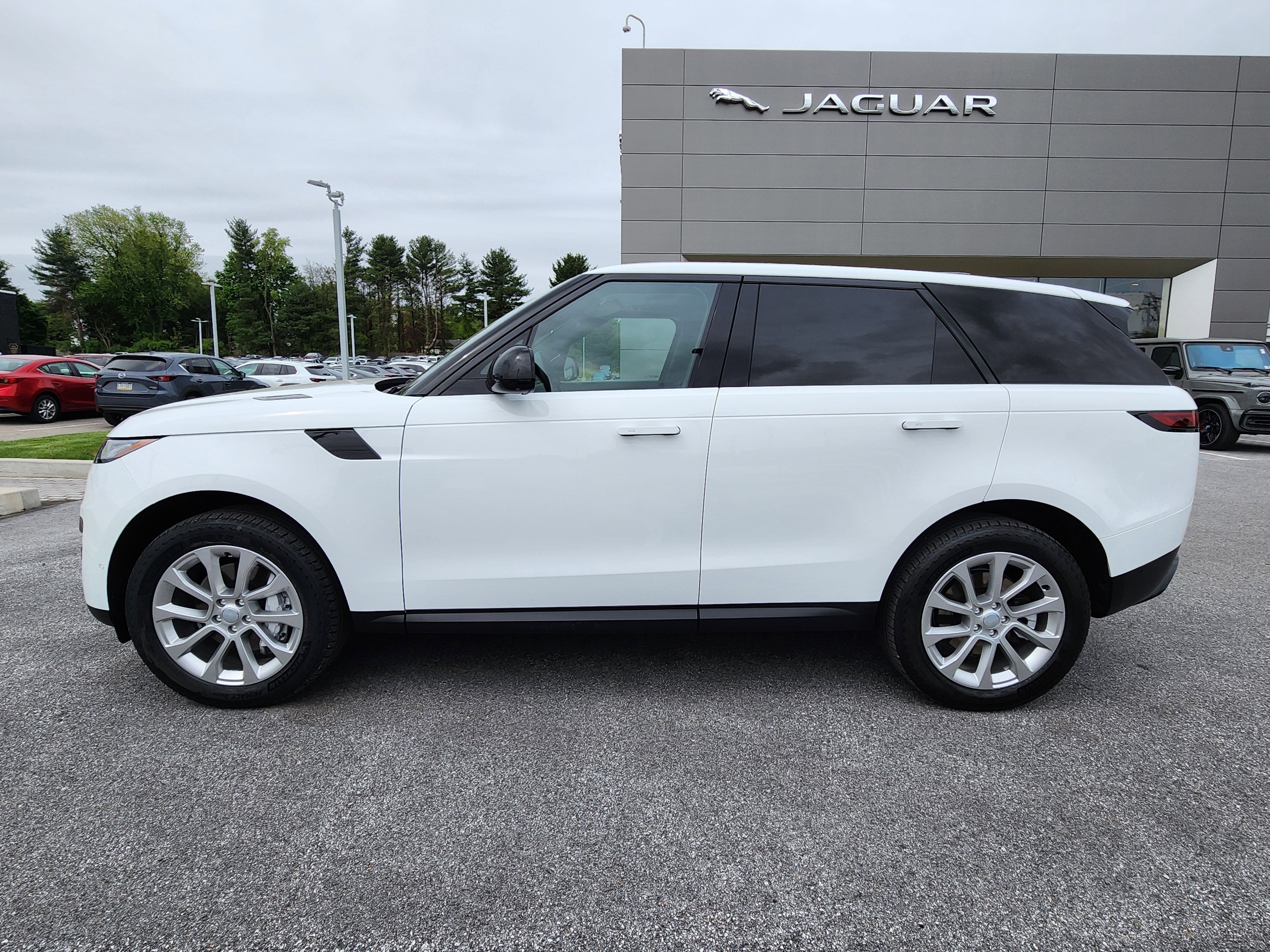 2024 Land Rover Range Rover Sport SE