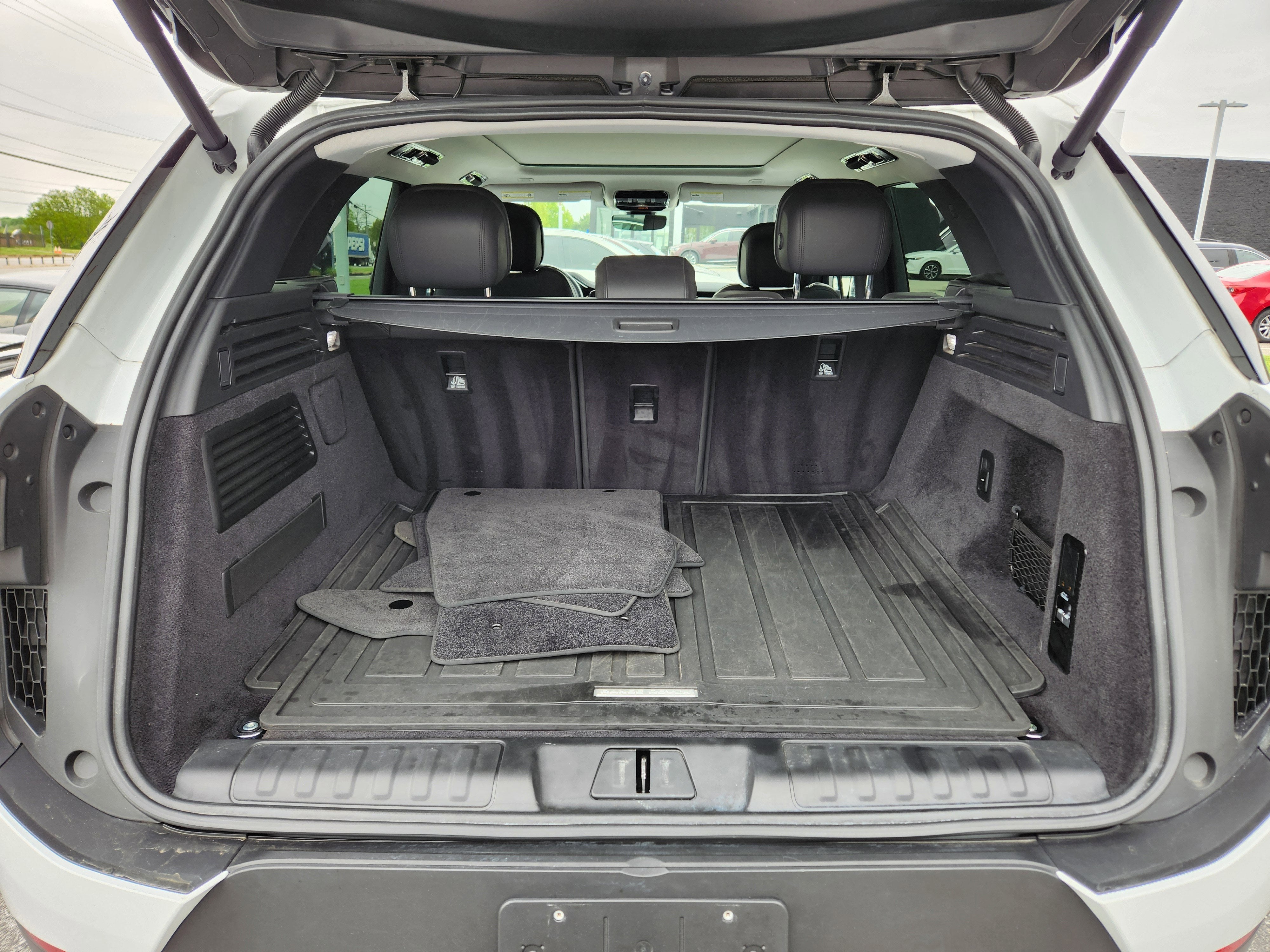 2024 Land Rover Range Rover Sport SE