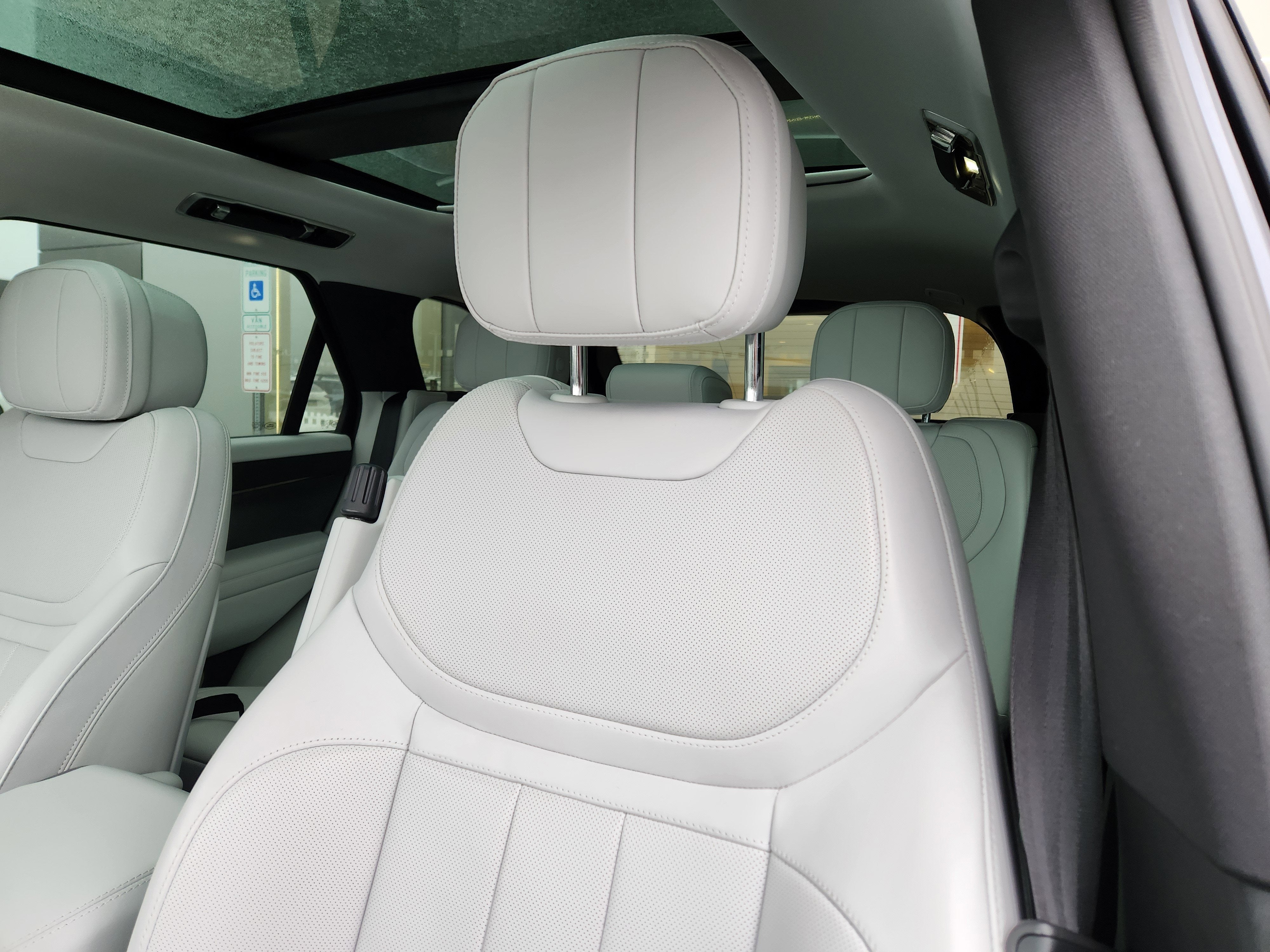 2024 Land Rover Range Rover Sport SE