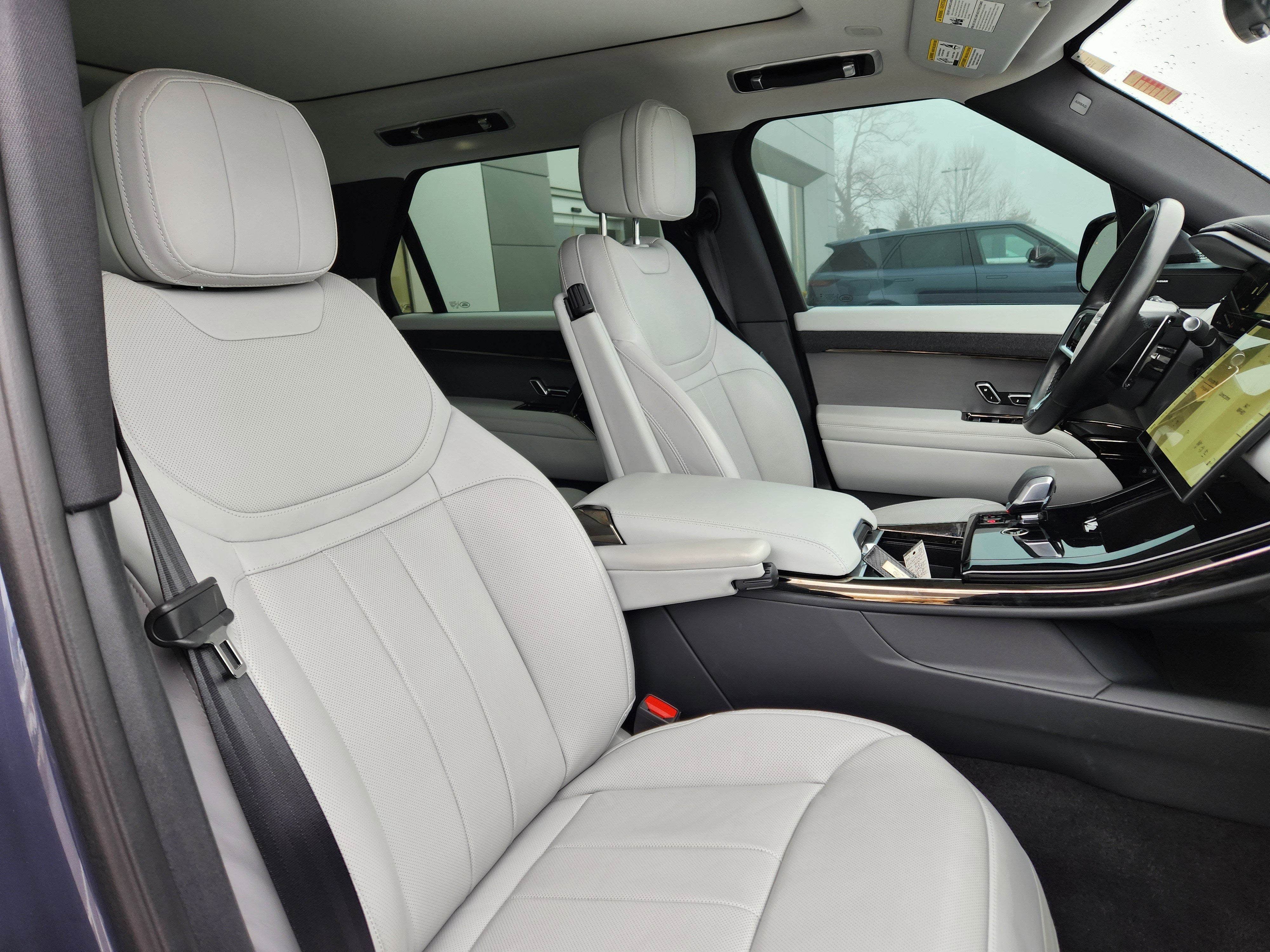 2024 Land Rover Range Rover Sport SE