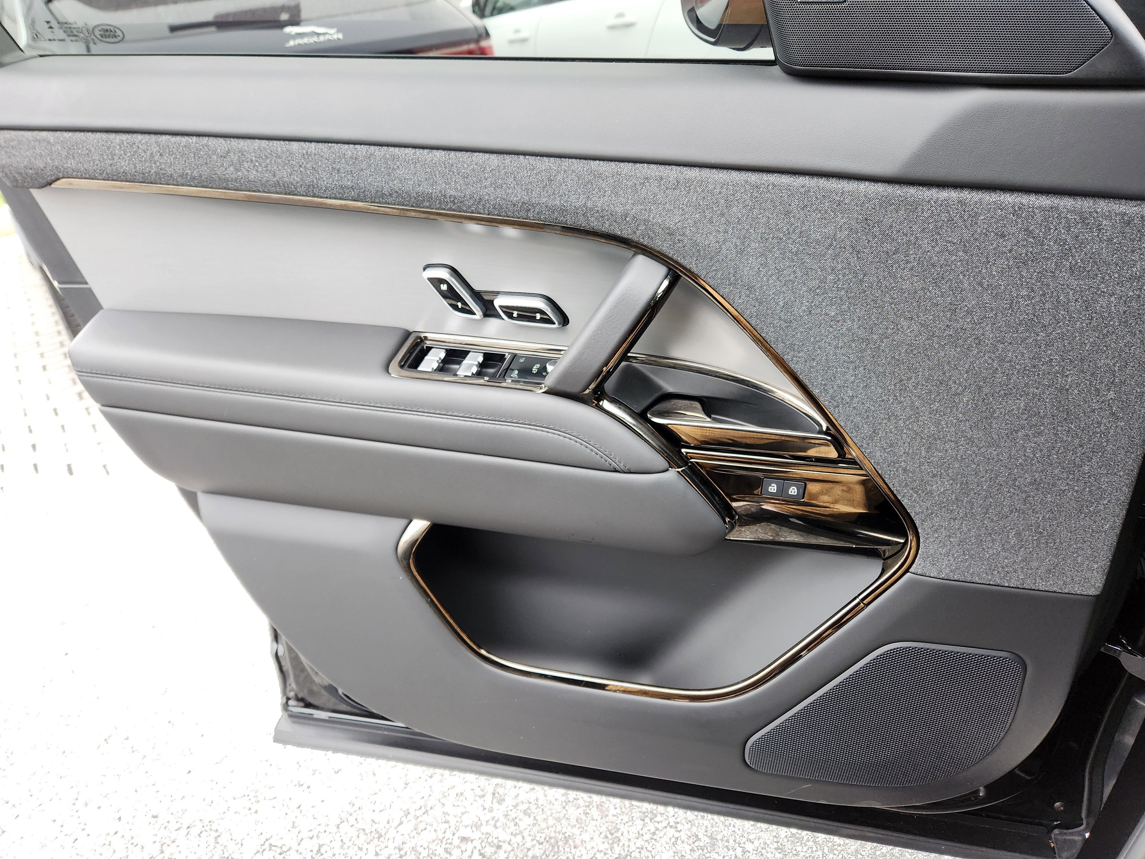 2024 Land Rover Range Rover Sport SE