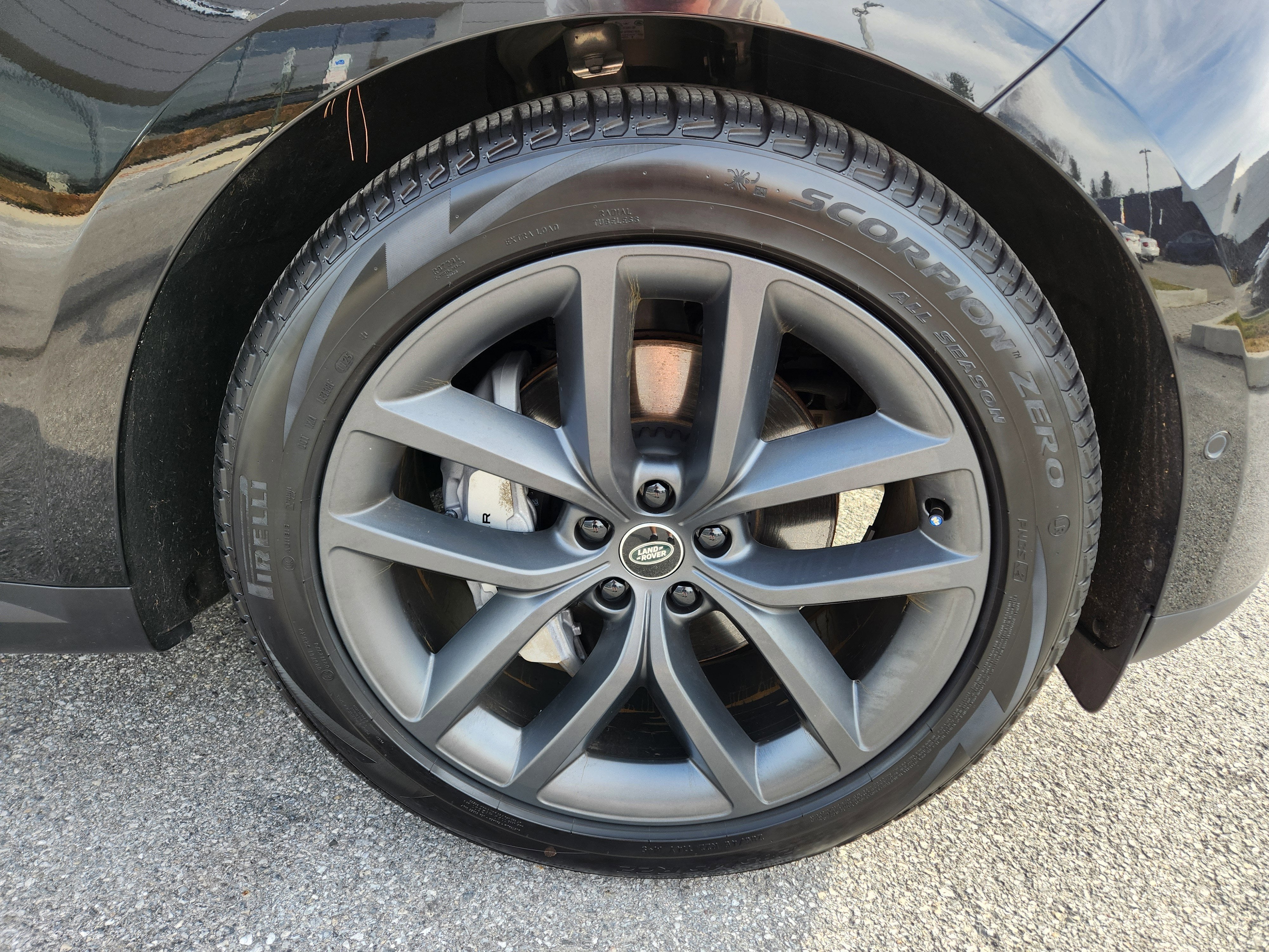 2025 Land Rover Range Rover Sport SE