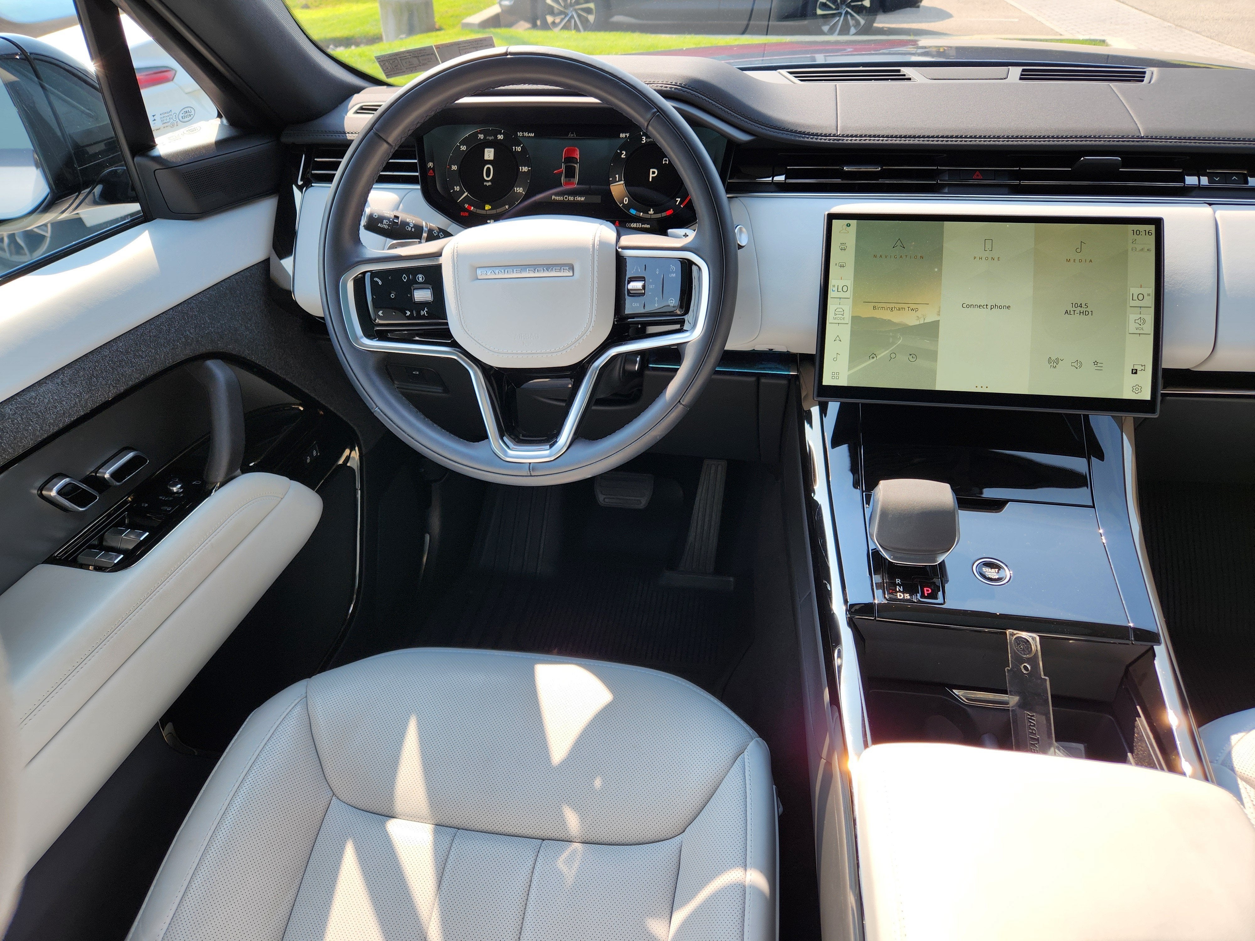 2025 Land Rover Range Rover Sport SE