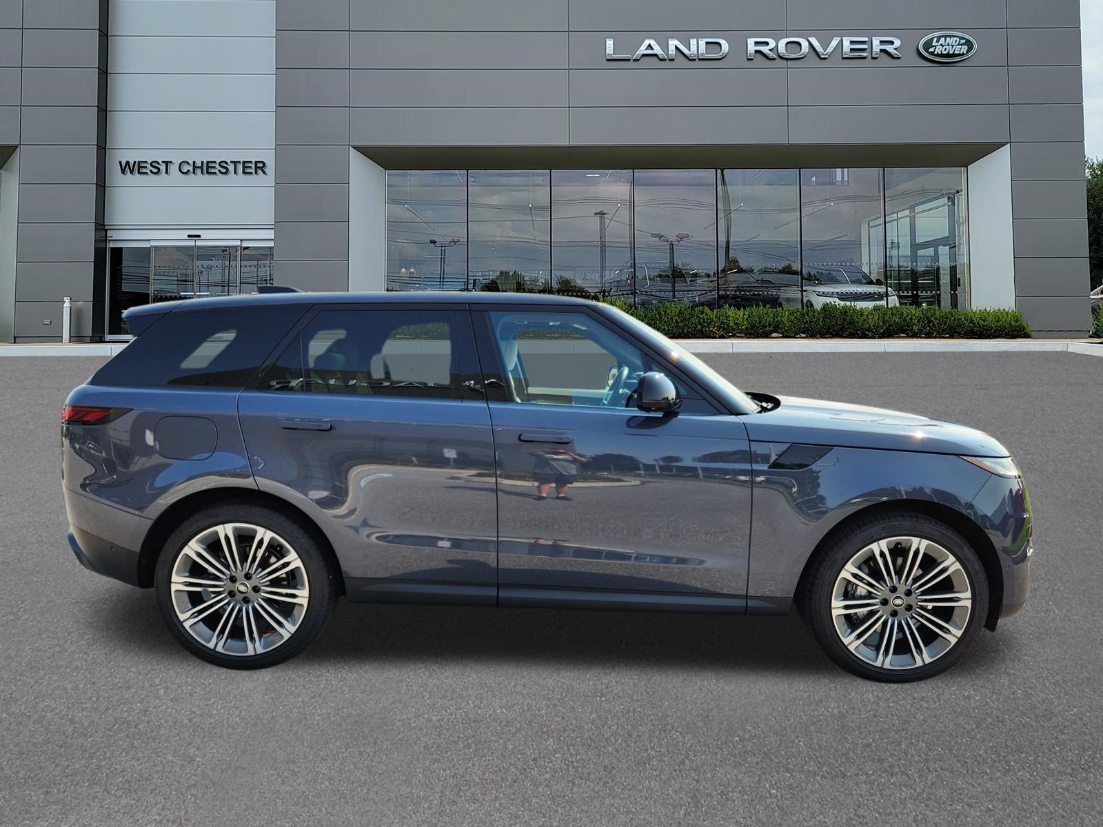 2025 Land Rover Range Rover Sport SE