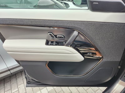 2025 Land Rover Range Rover Sport SE