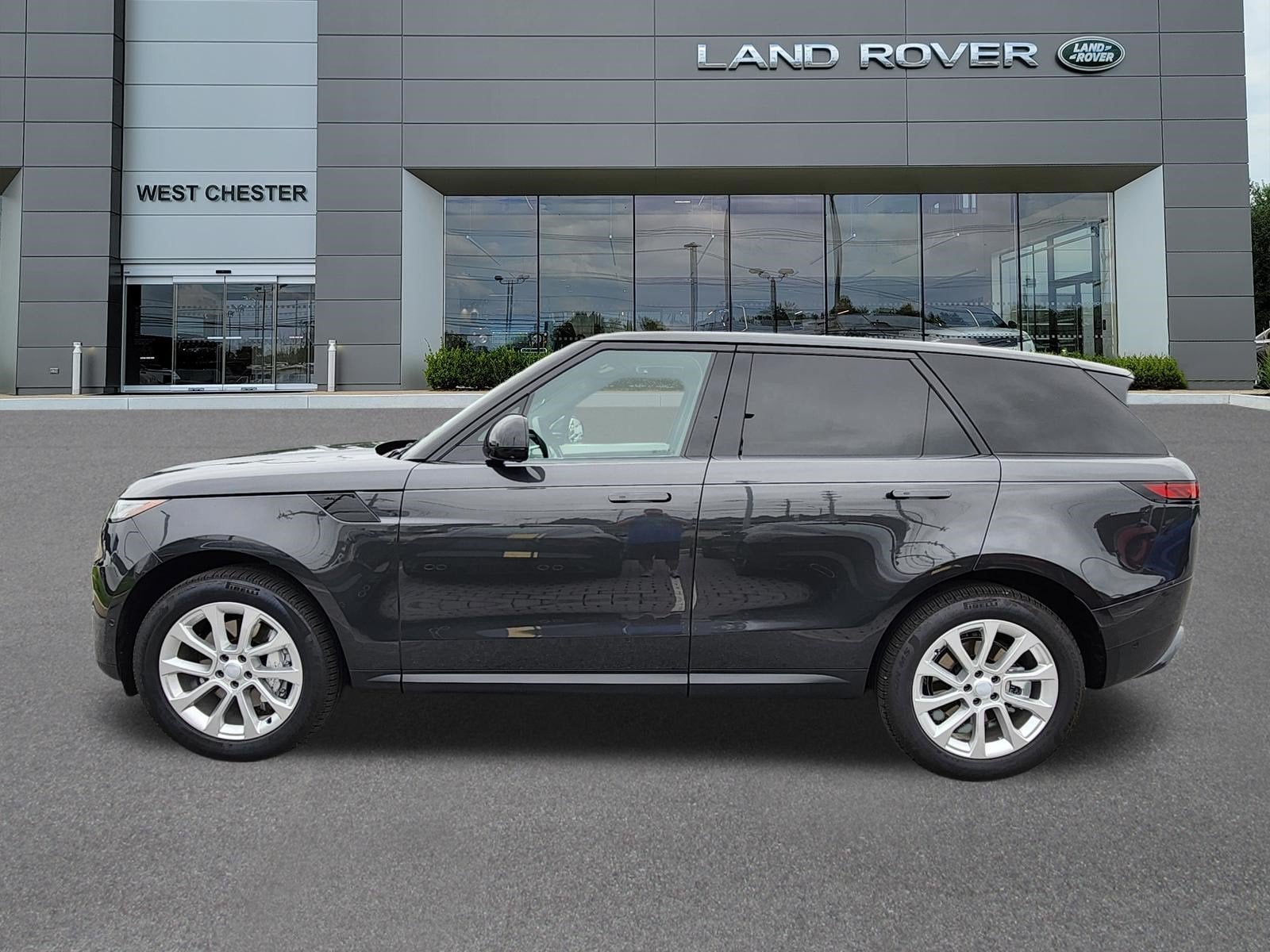 2025 Land Rover Range Rover Sport SE
