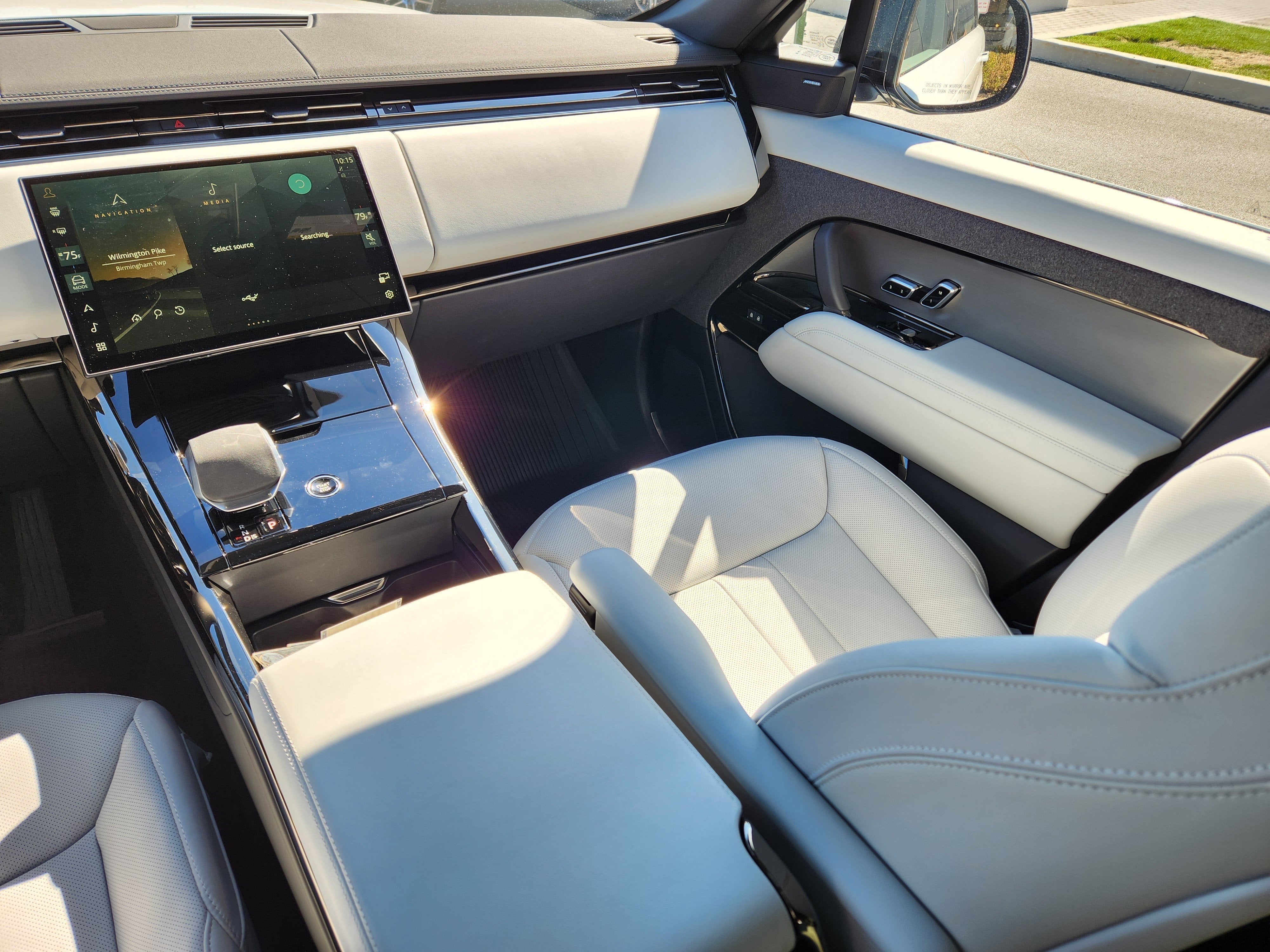 2026 Land Rover Range Rover Sport SE