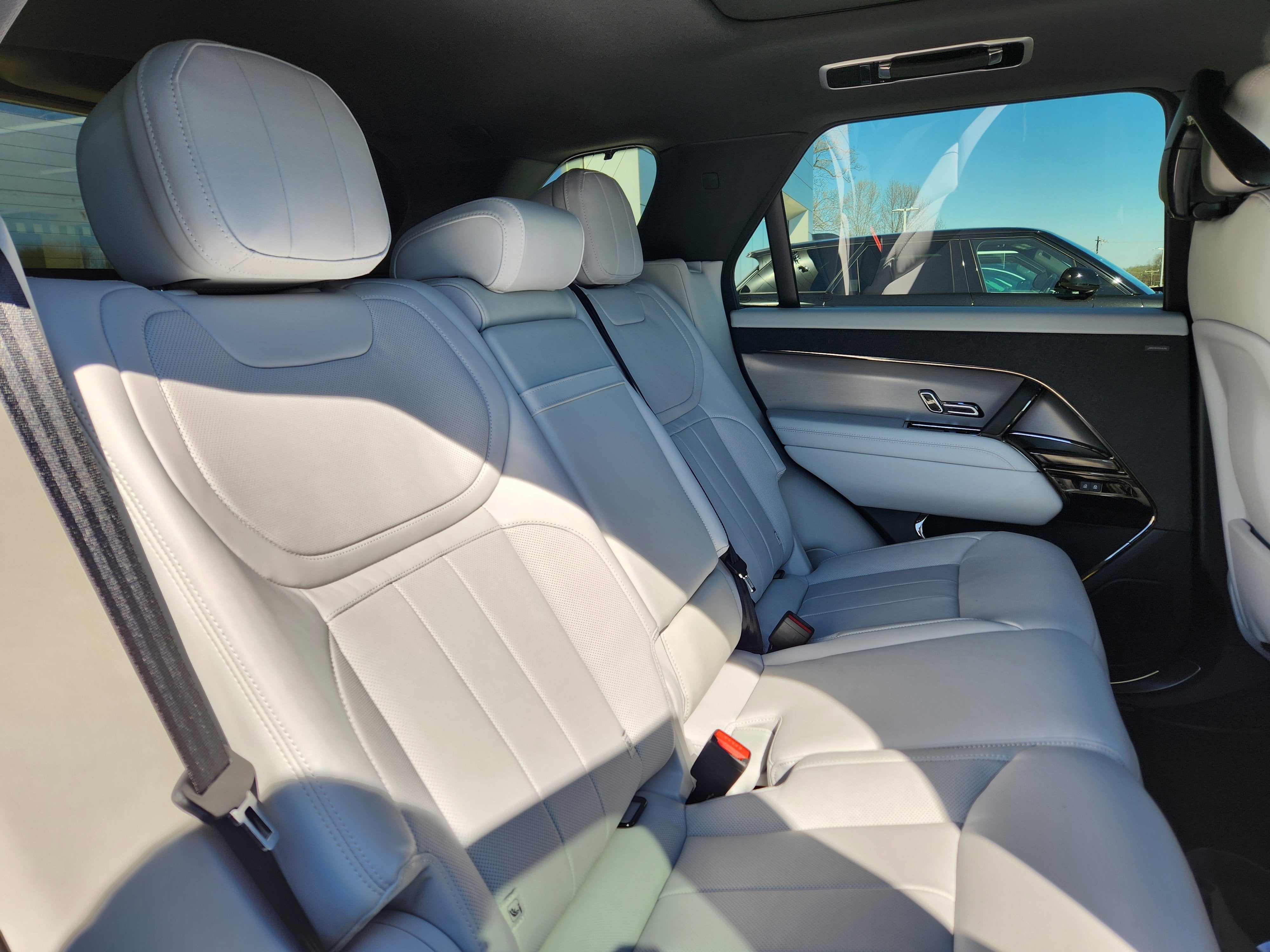 2026 Land Rover Range Rover Sport SE