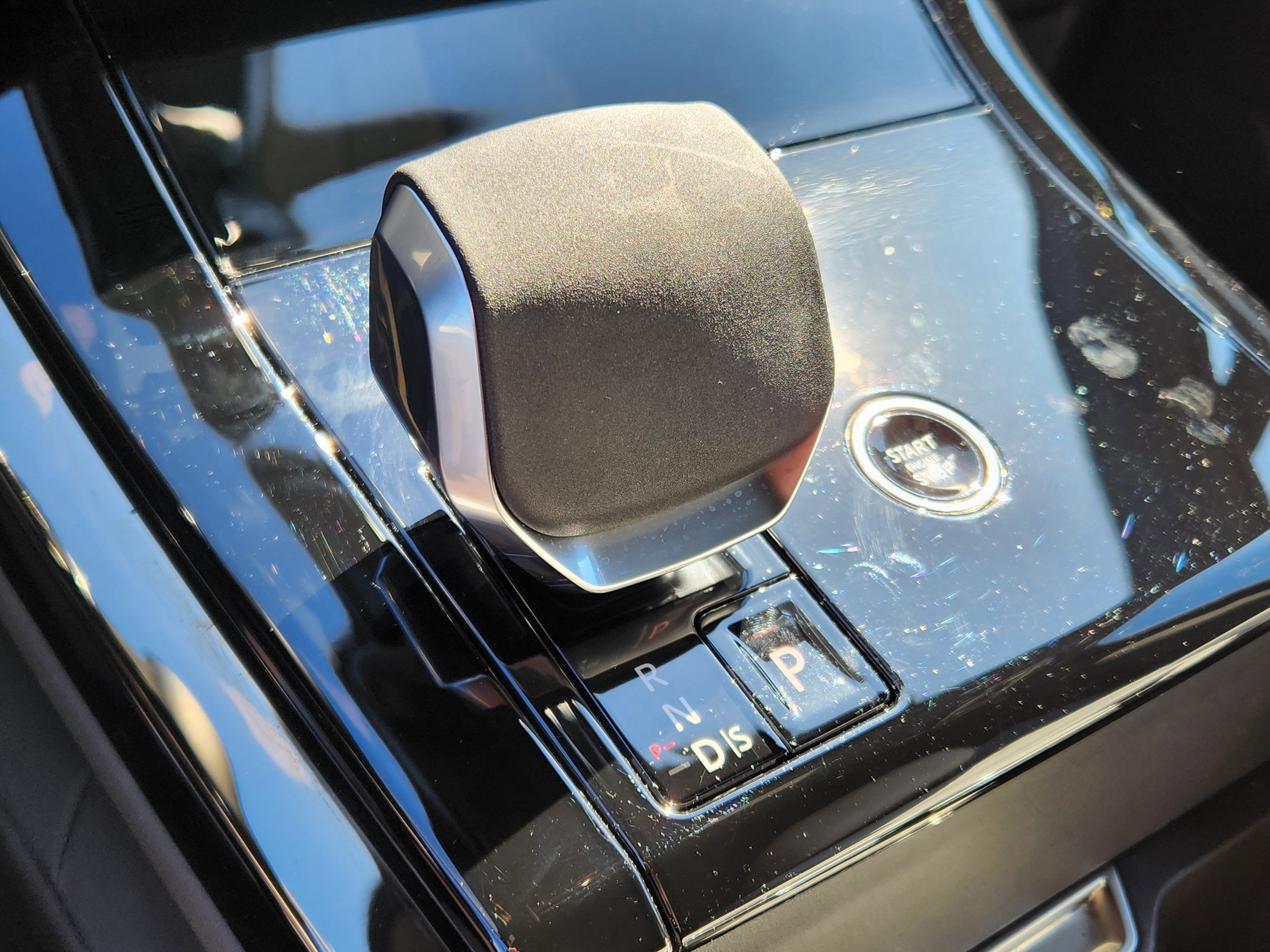 2026 Land Rover Range Rover Sport SE