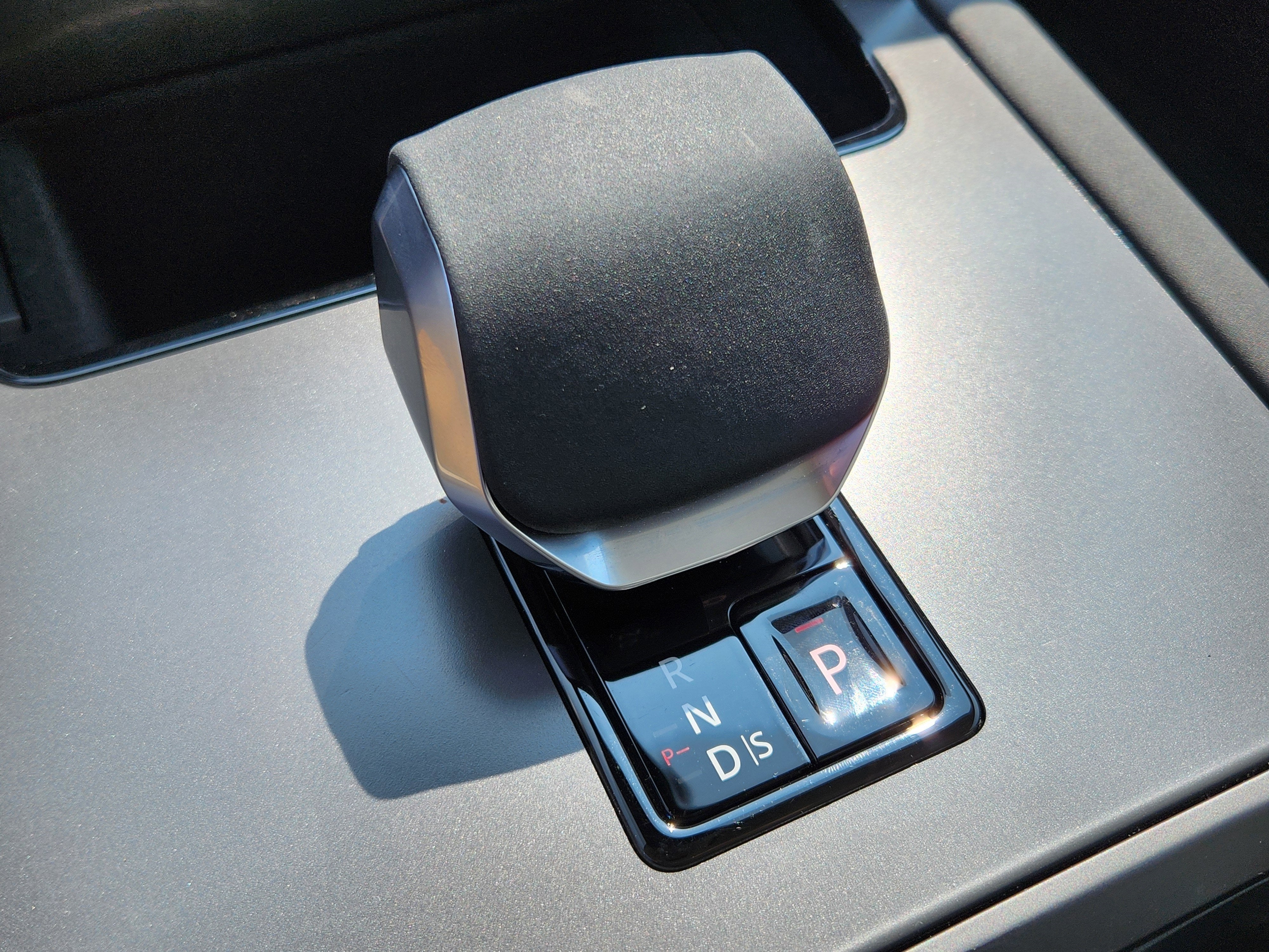 2025 Land Rover Discovery Sport S