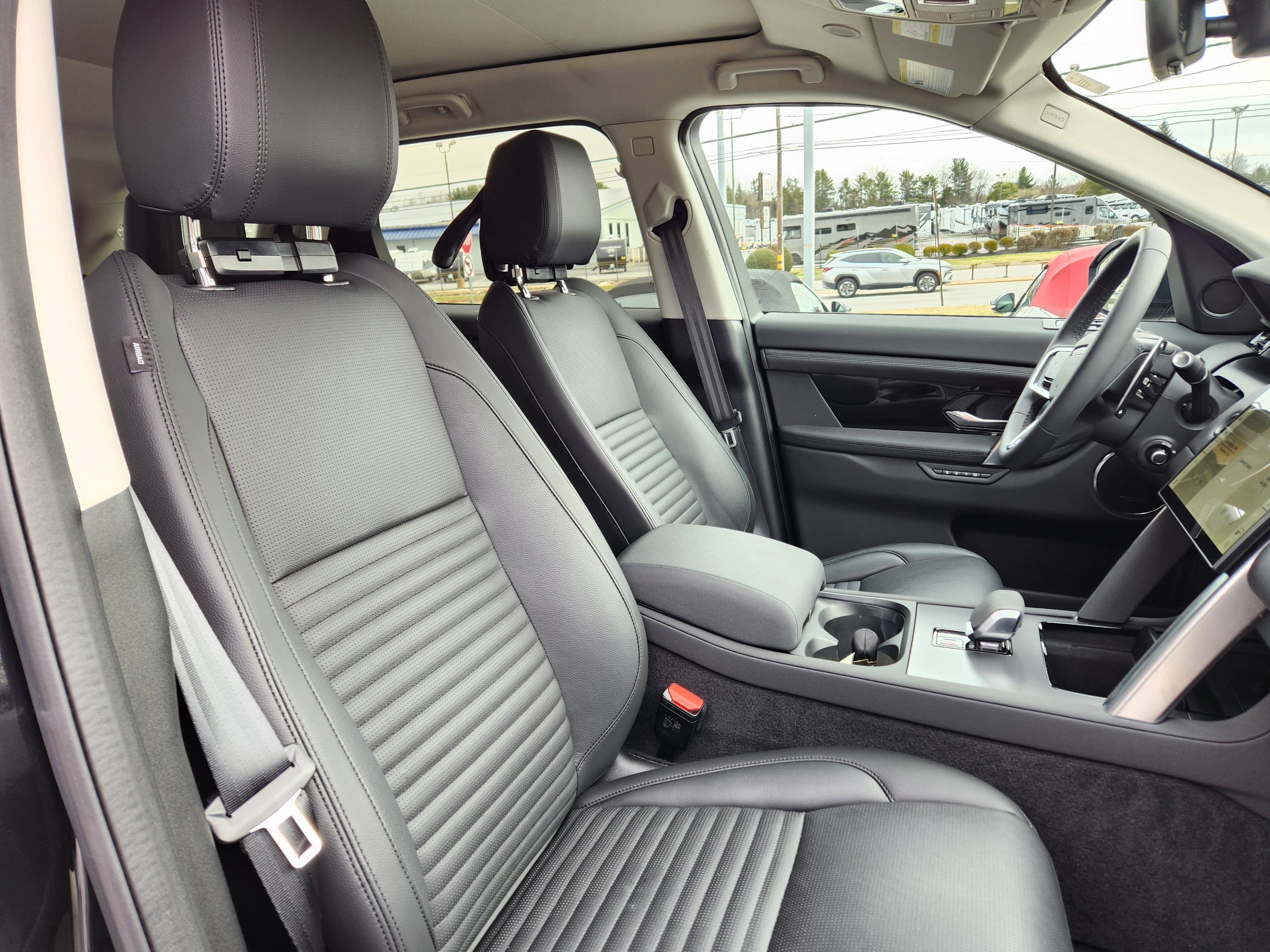 2025 Land Rover Discovery Sport S