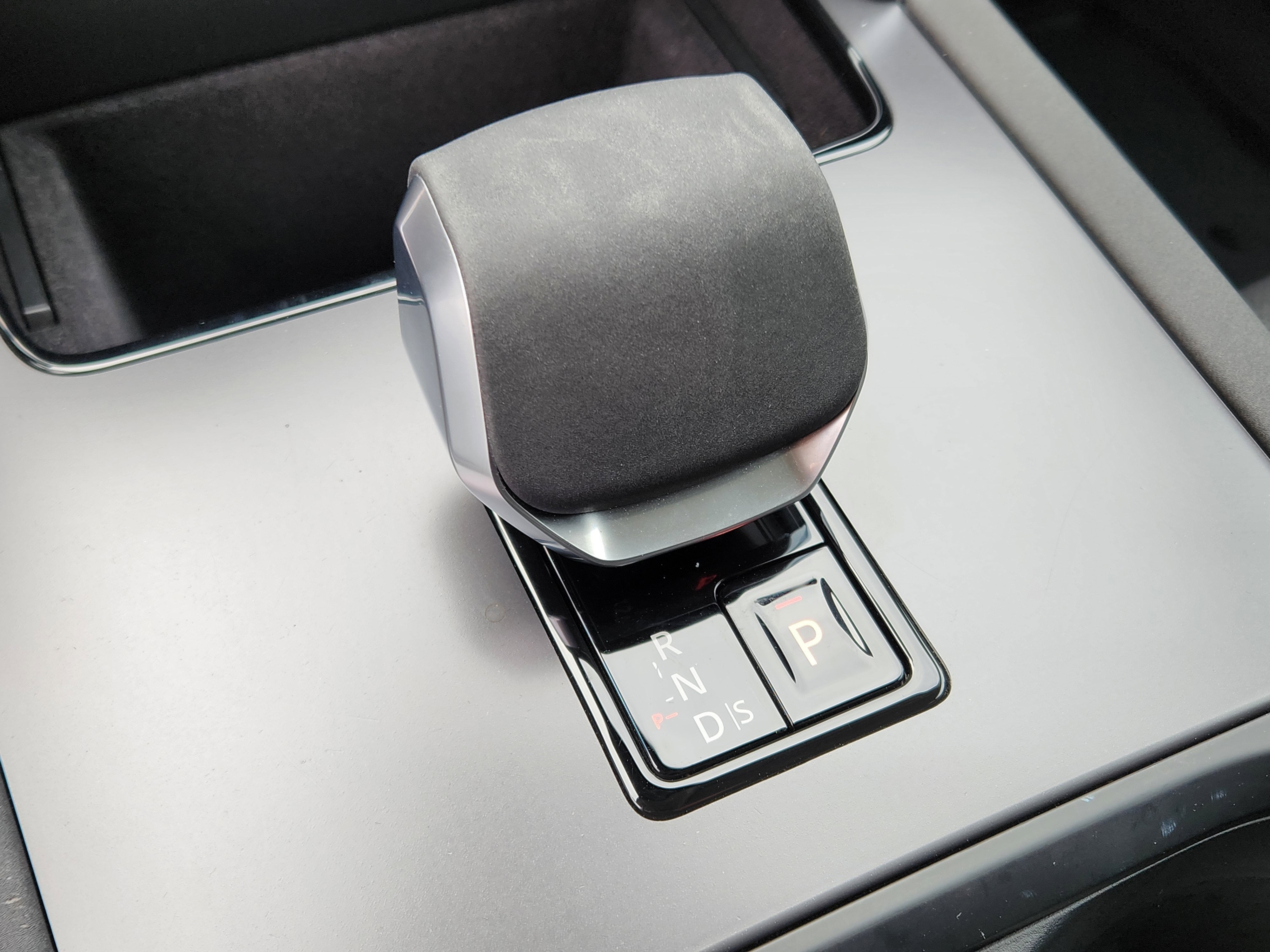 2025 Land Rover Discovery Sport S