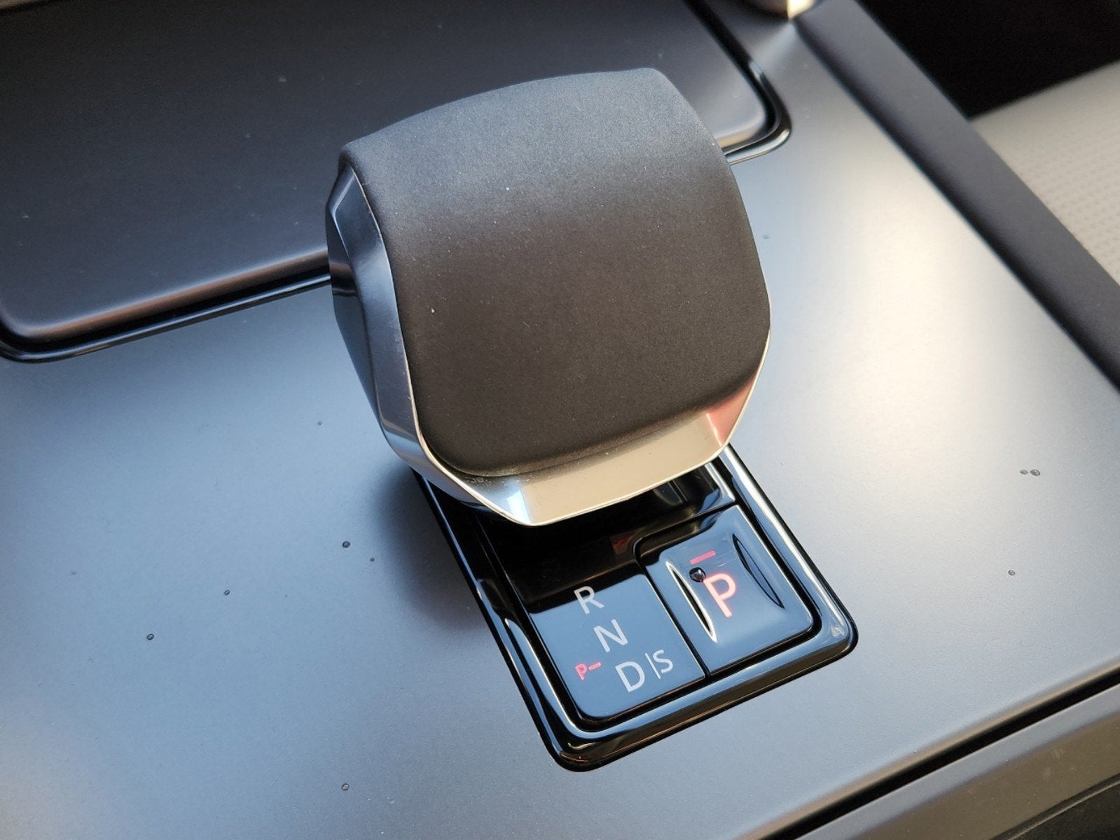 2024 Land Rover Discovery Sport S