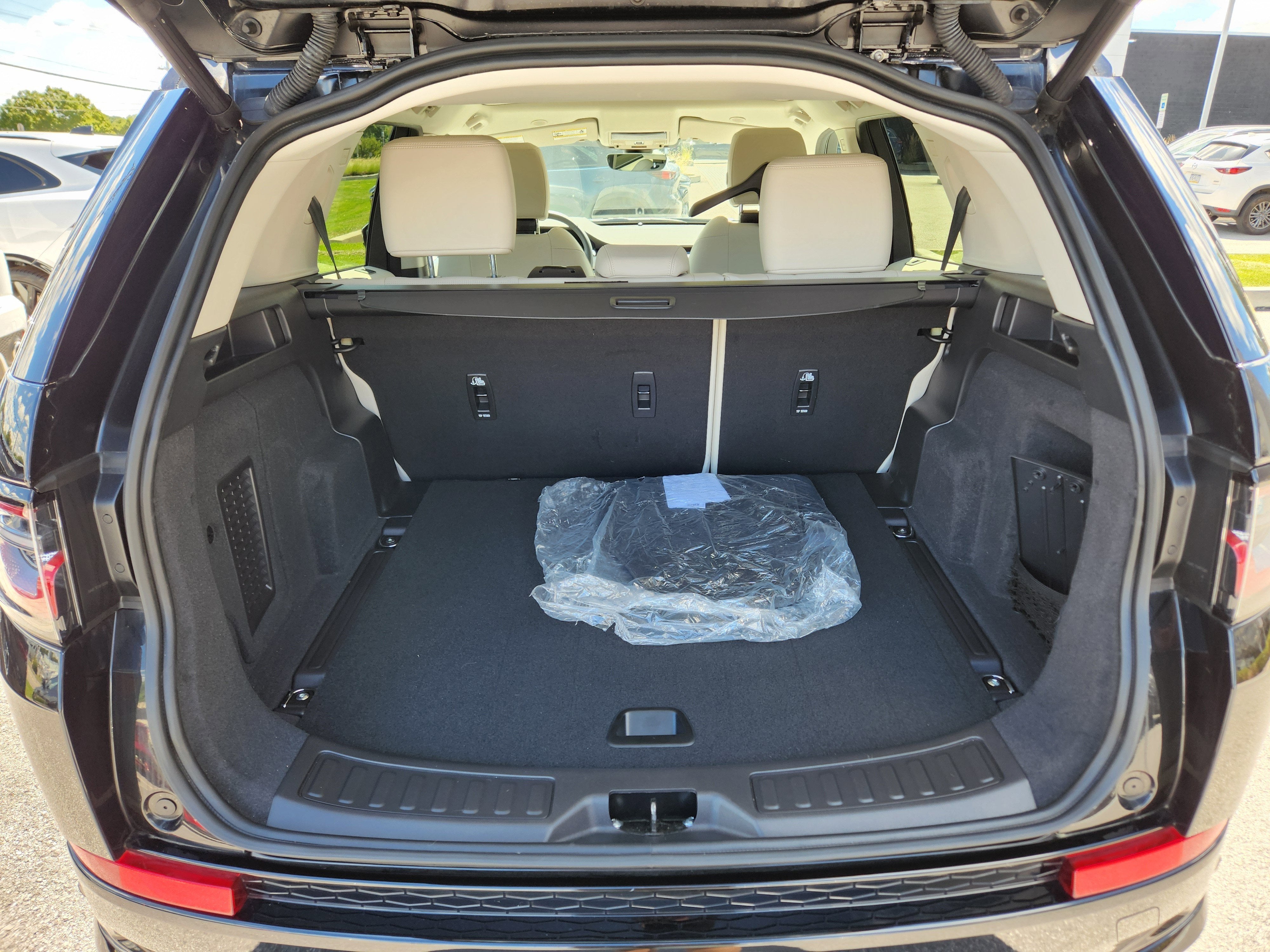 2025 Land Rover Discovery Sport S