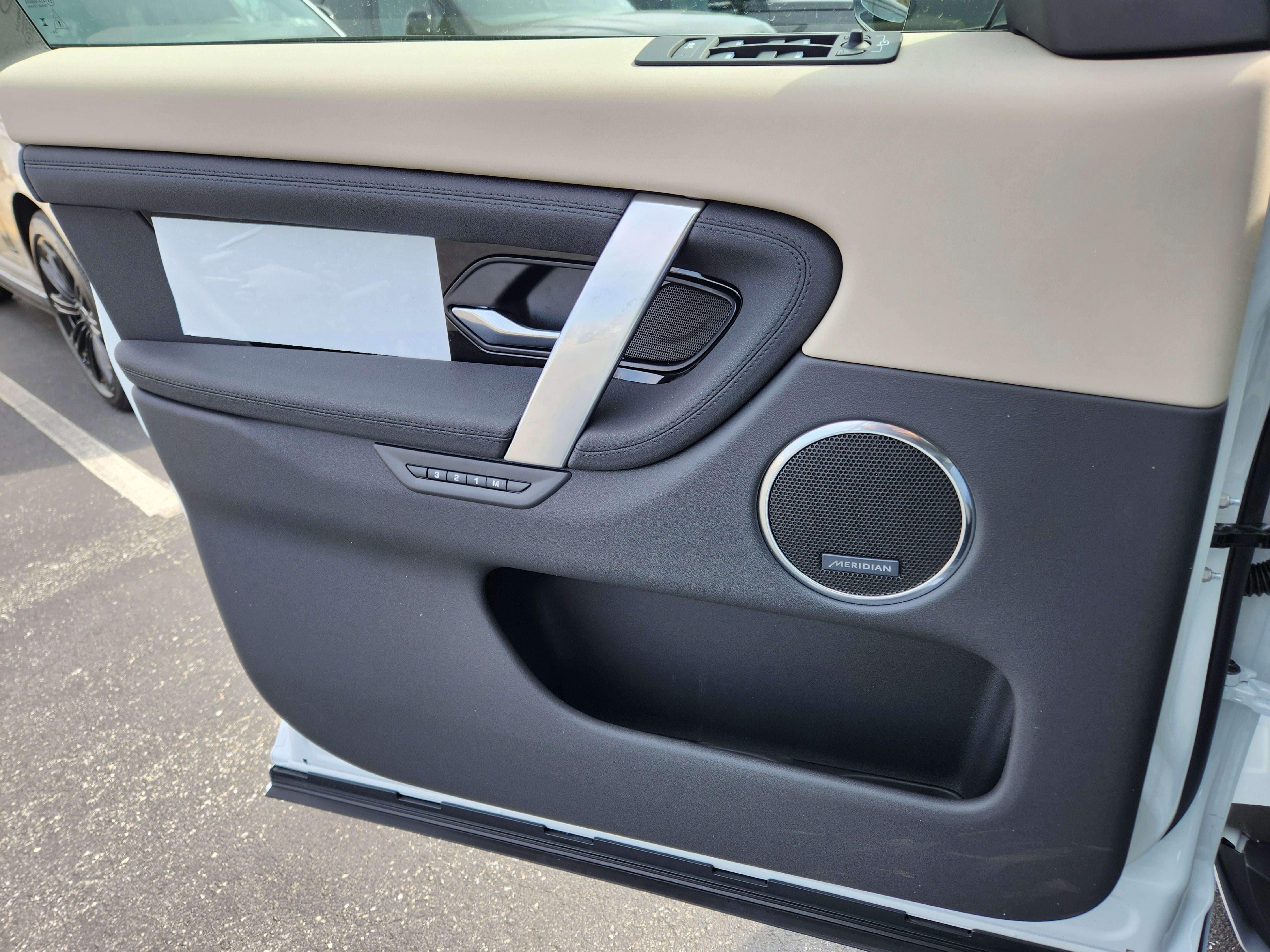 2025 Land Rover Discovery Sport S