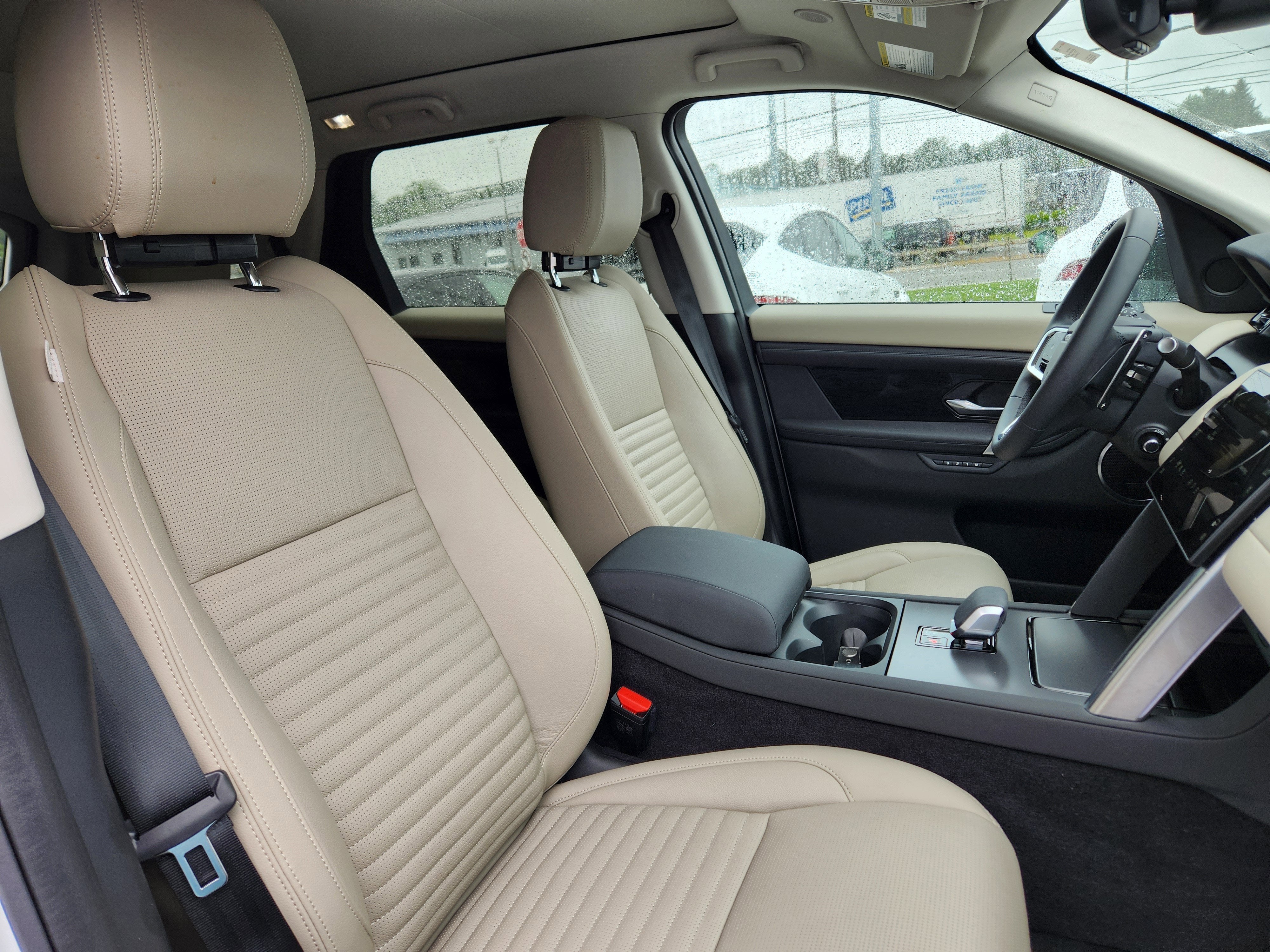 2025 Land Rover Discovery Sport S