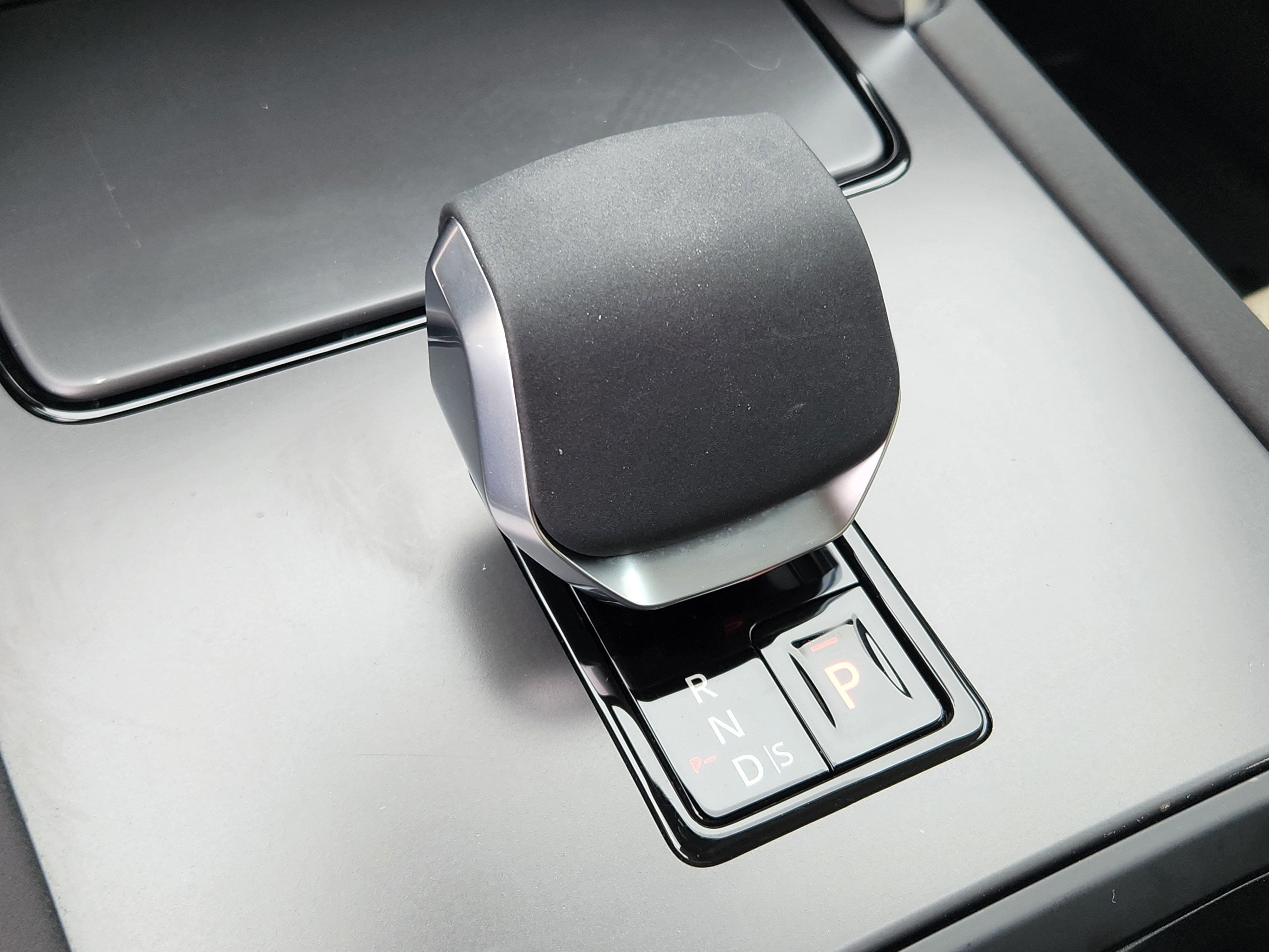 2025 Land Rover Discovery Sport S