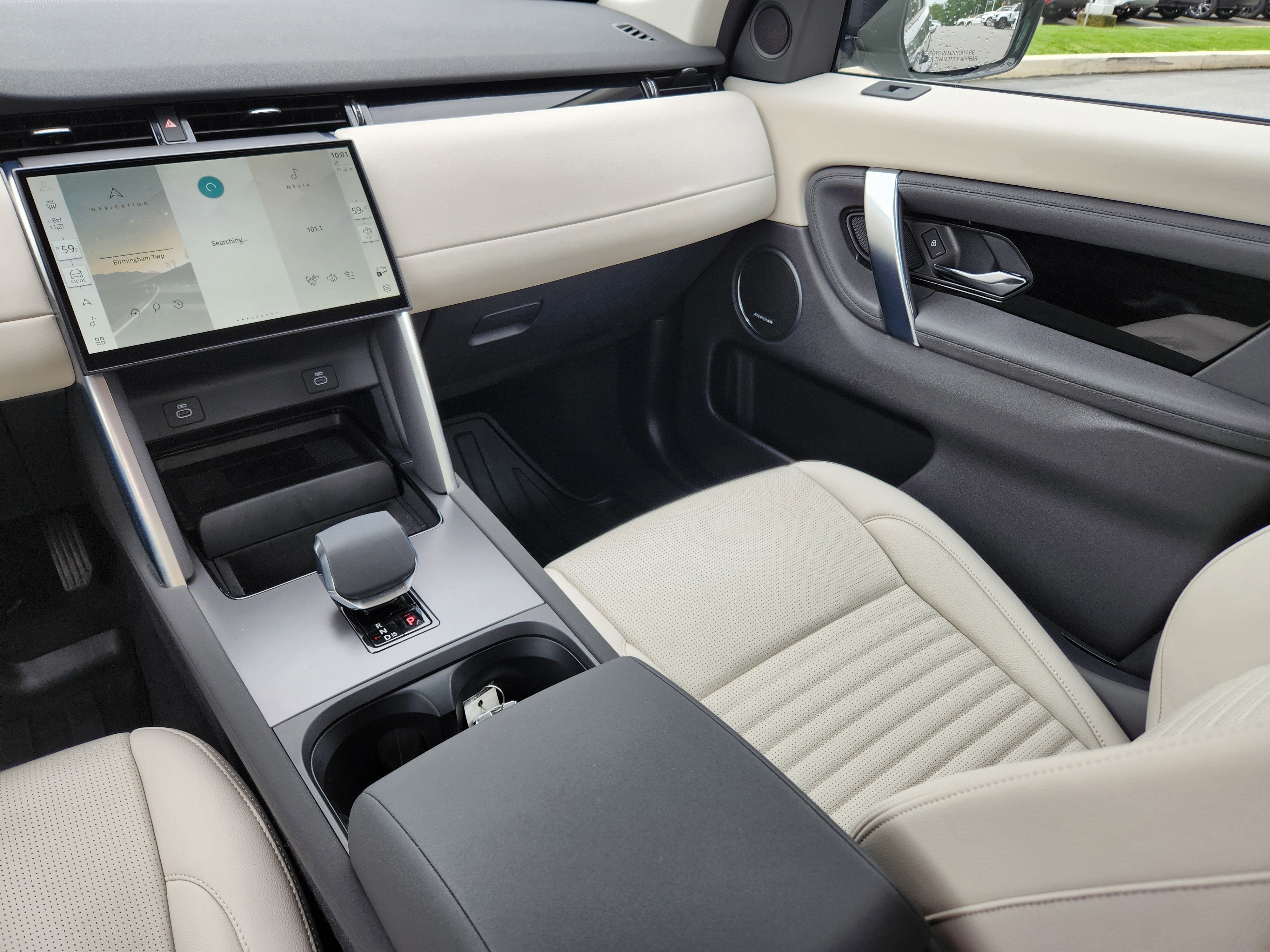 2025 Land Rover Discovery Sport S