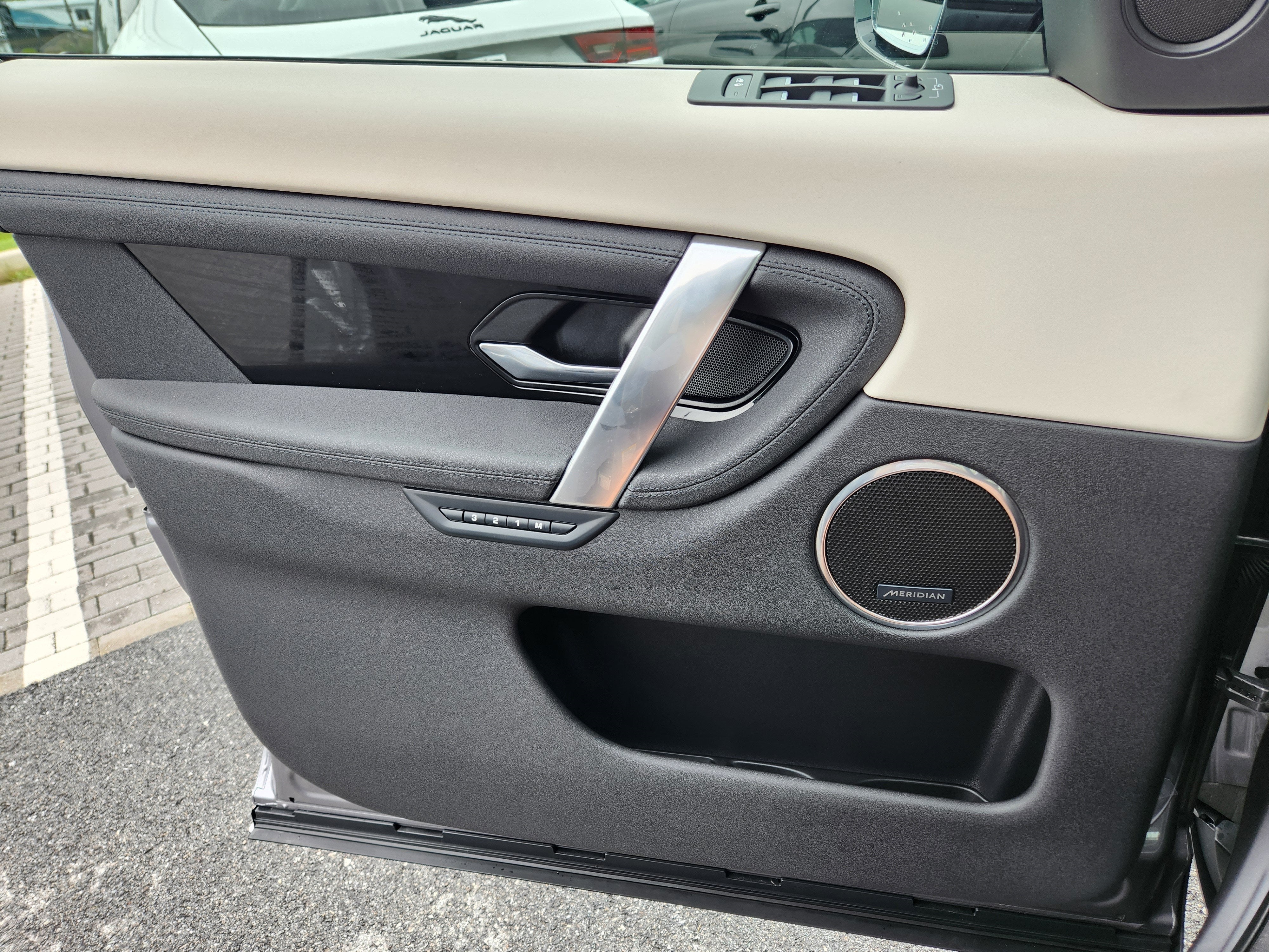 2025 Land Rover Discovery Sport S