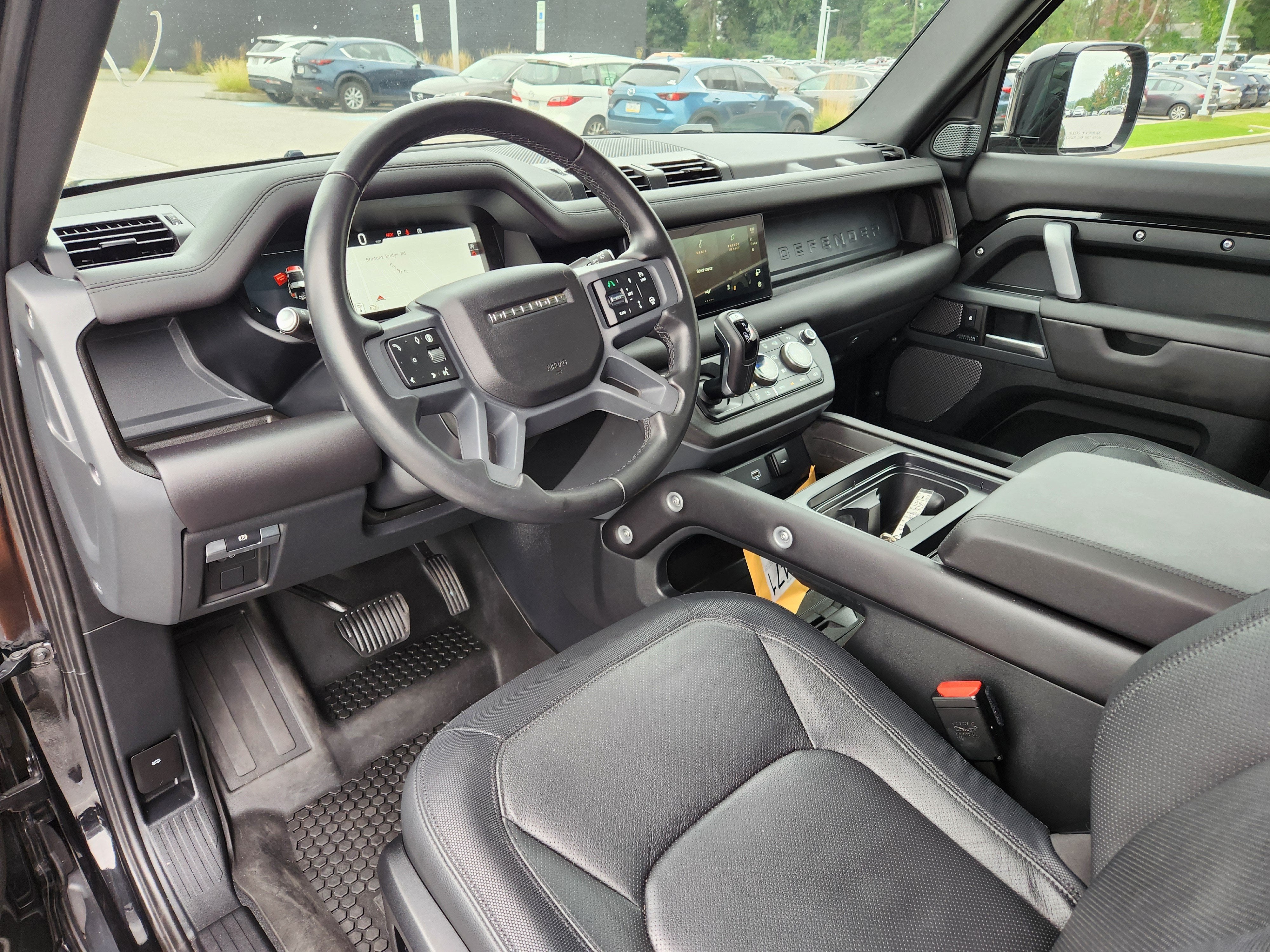2024 Land Rover Defender 90 X-Dynamic SE