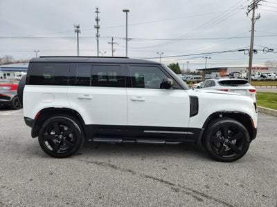 2025 Land Rover Defender 110 X-Dynamic SE