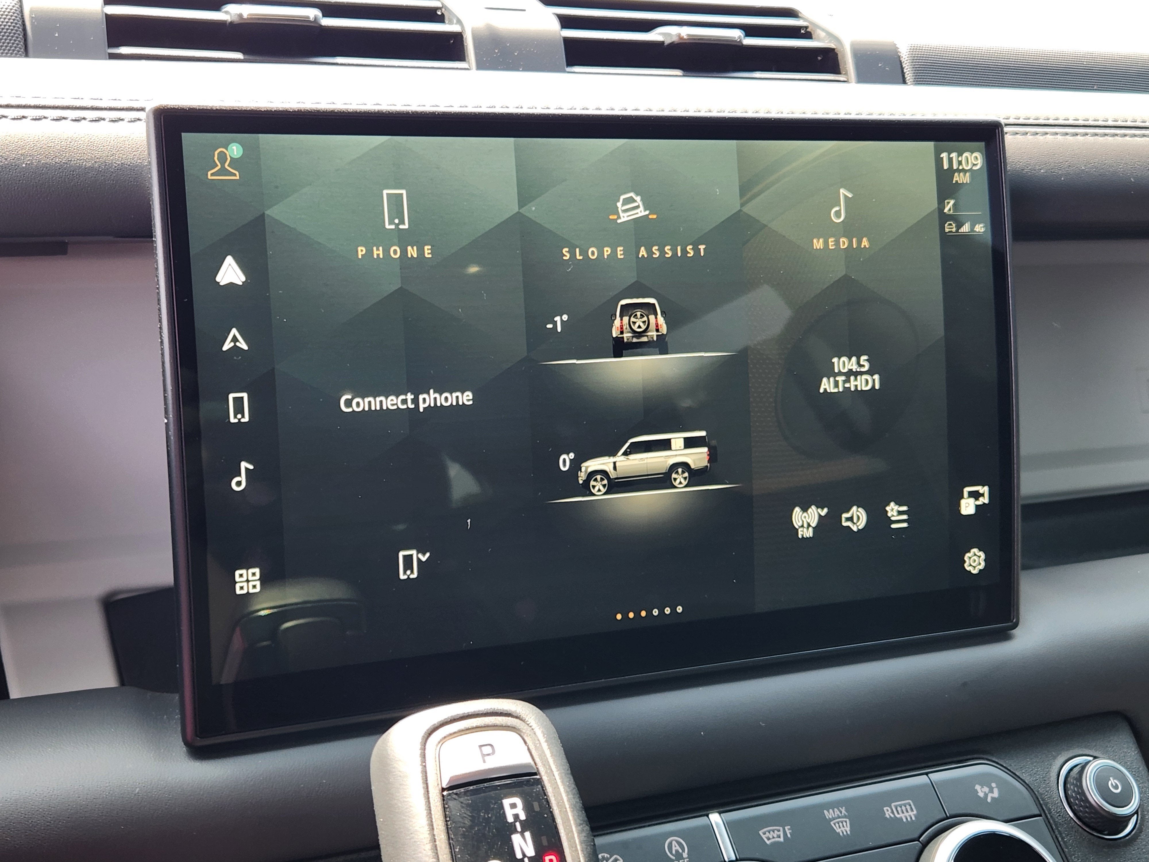 2023 Land Rover Defender 130 X-Dynamic SE