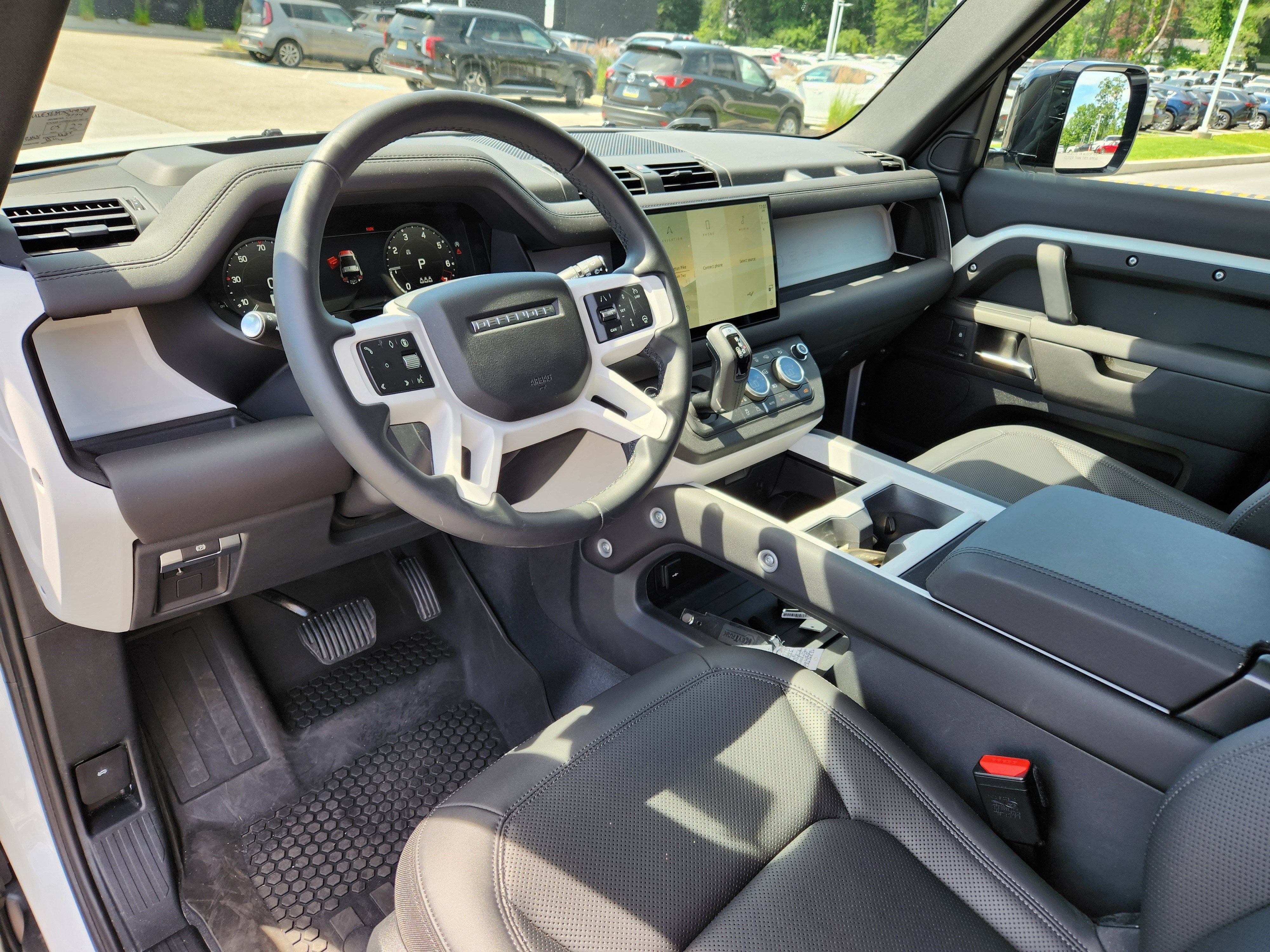 2025 Land Rover Defender 90 S