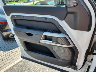 2024 Land Rover Defender 110 S