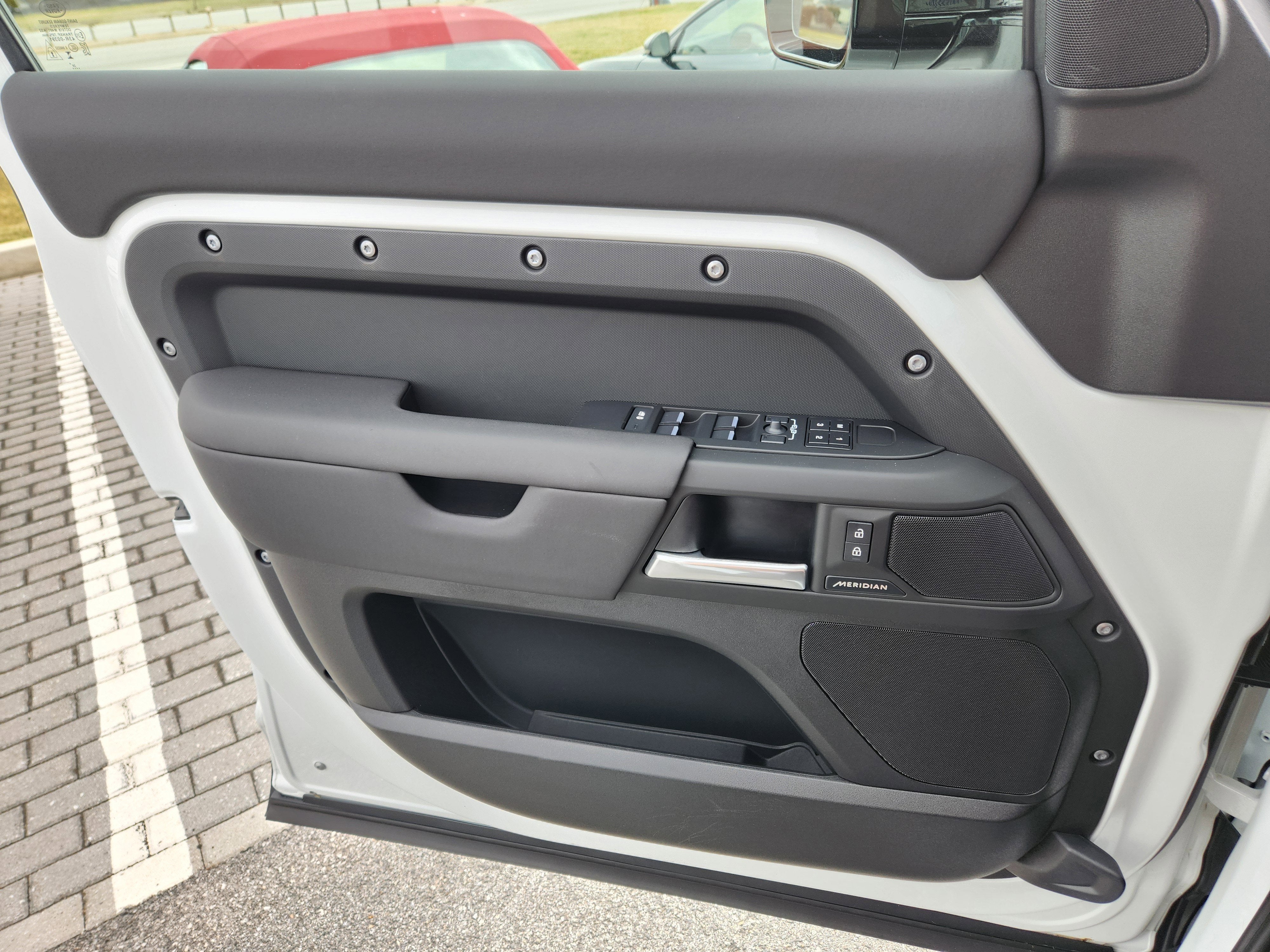 2025 Land Rover Defender S