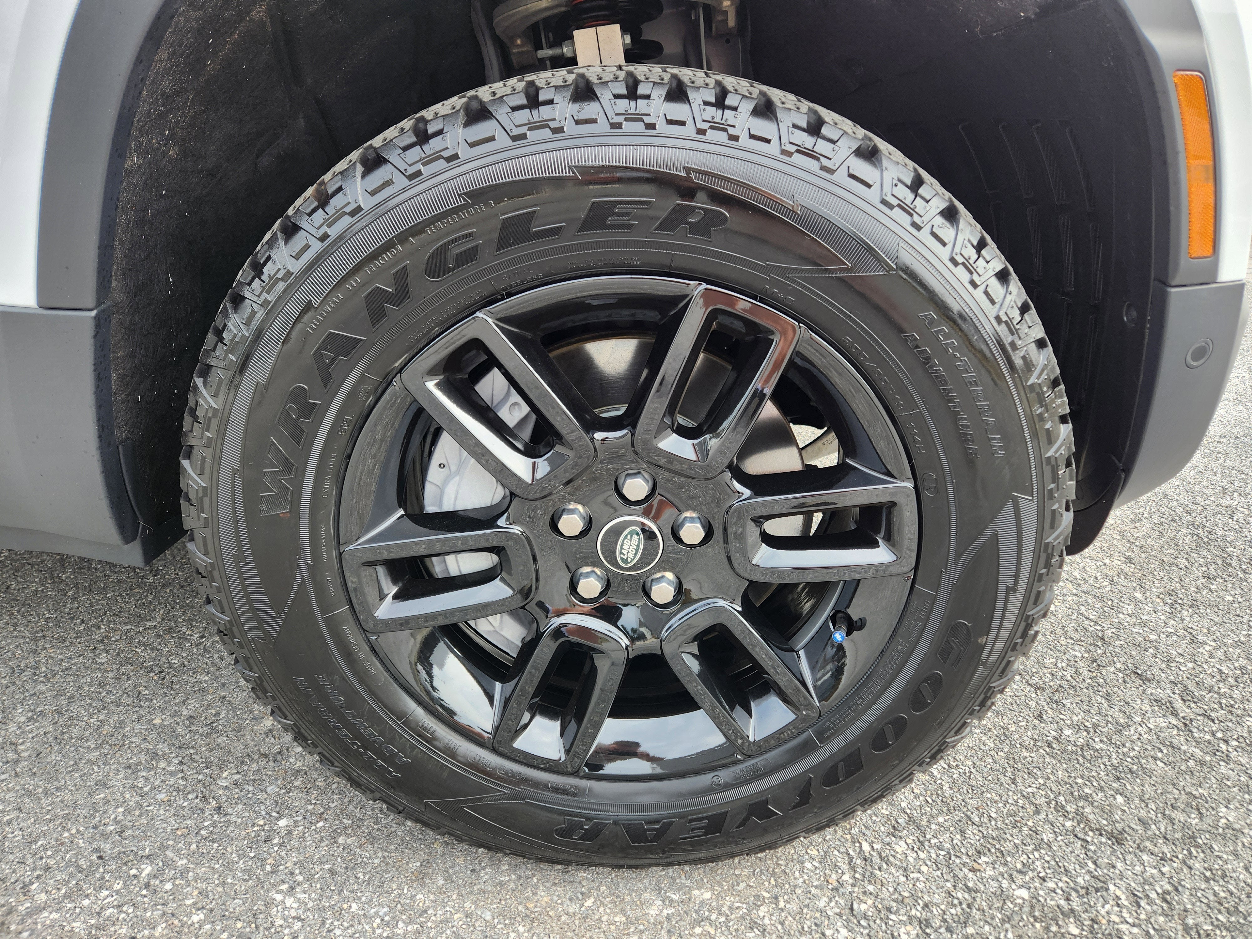 2025 Land Rover Defender S