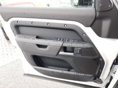 2025 Land Rover Defender S