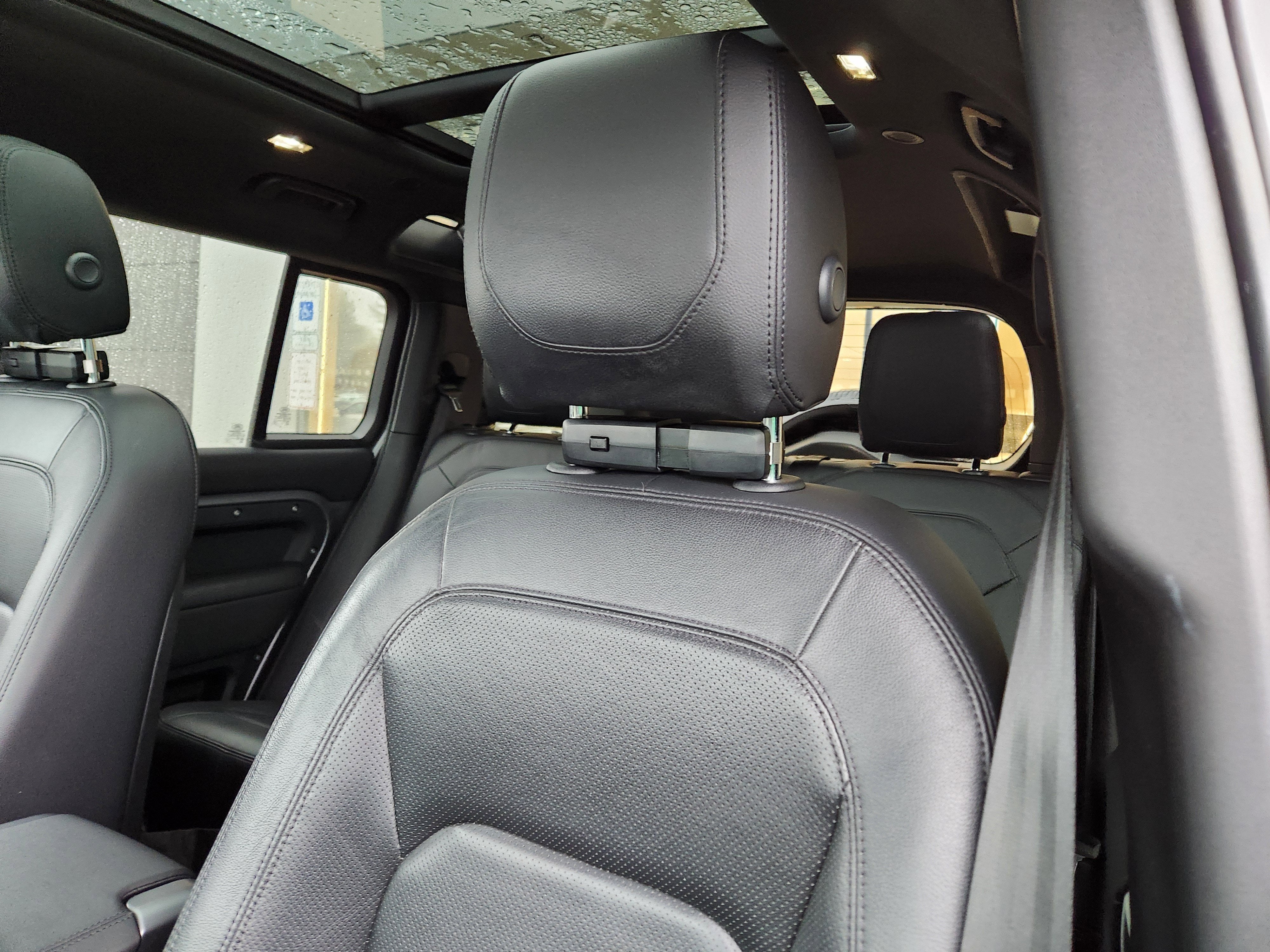 2024 Land Rover Defender 110 S