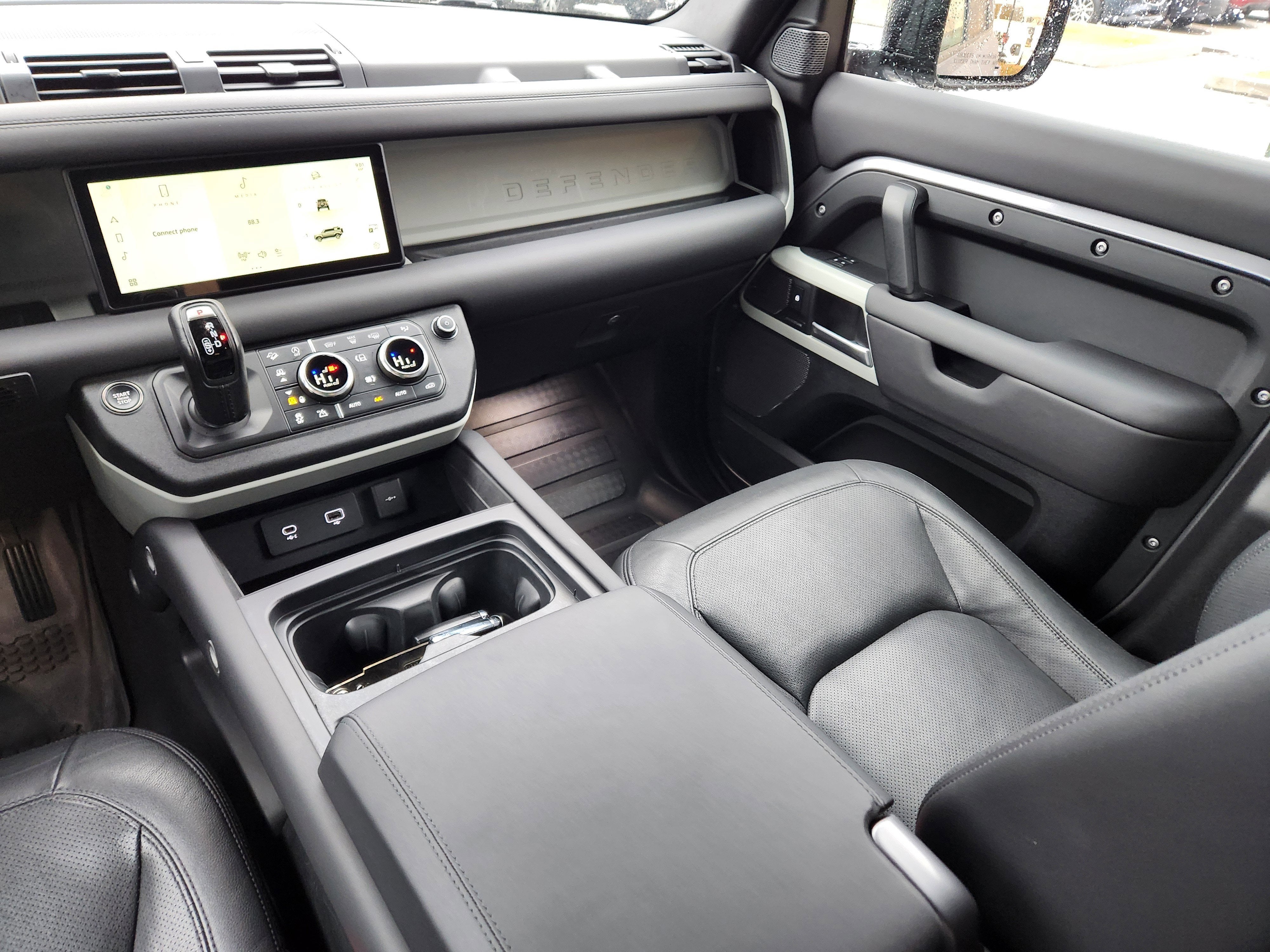 2024 Land Rover Defender 110 S