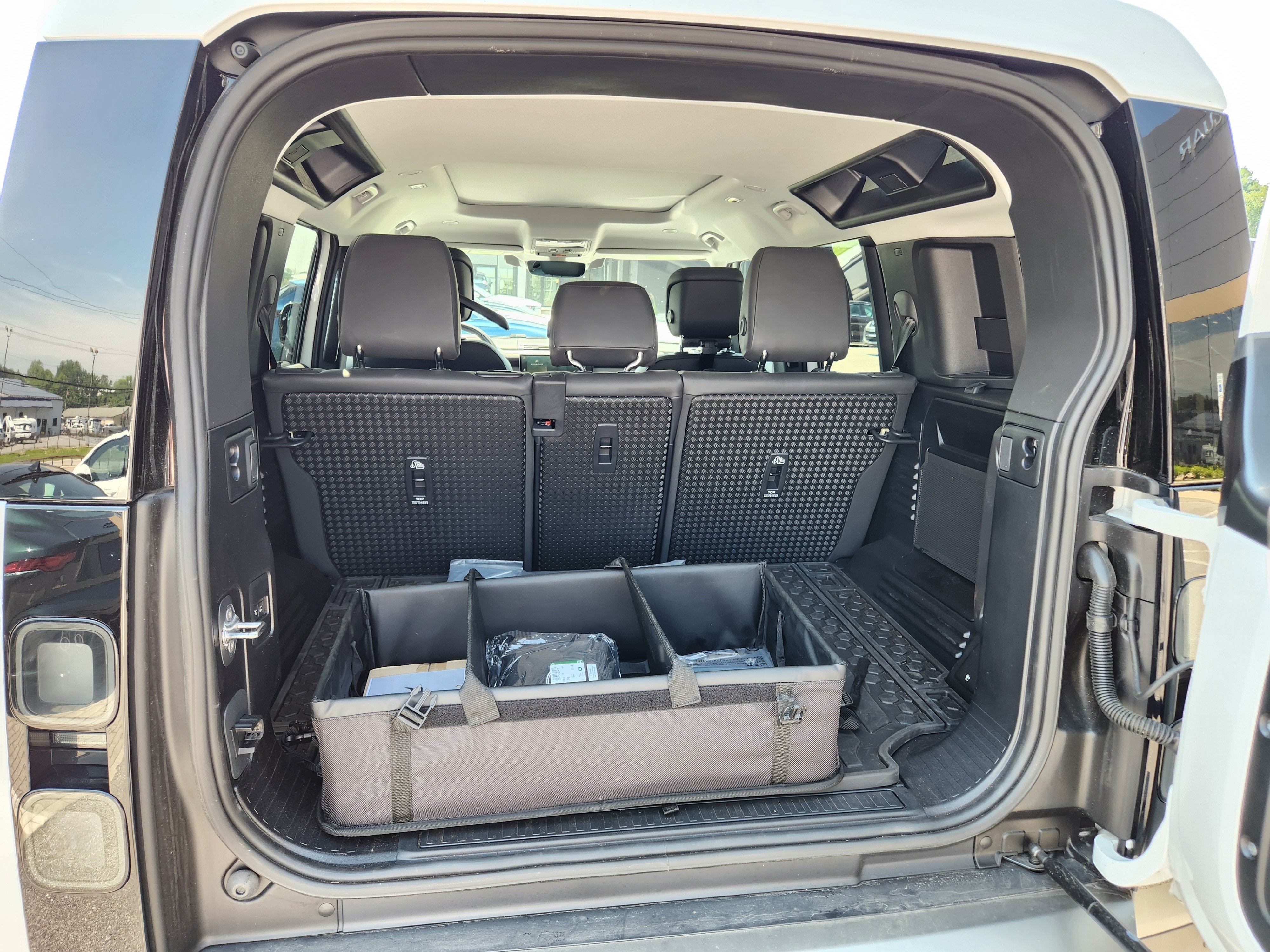 2026 Land Rover Defender 110 S