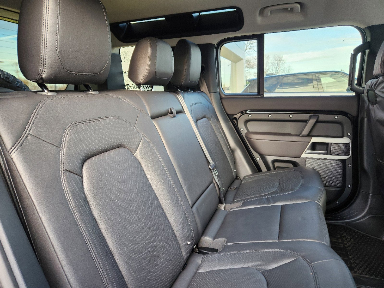 2024 Land Rover Defender 110 S