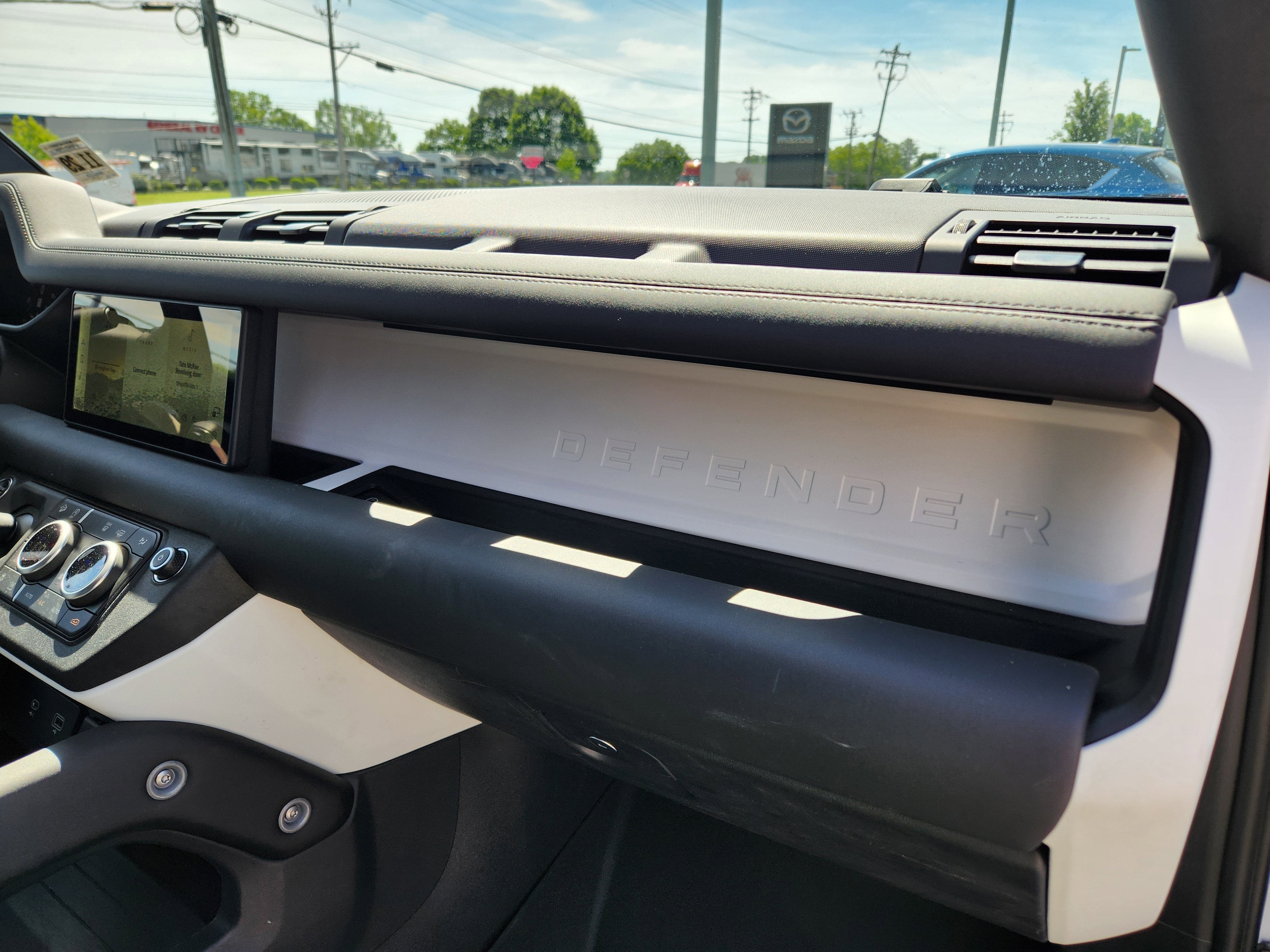 2024 Land Rover Defender 110 S